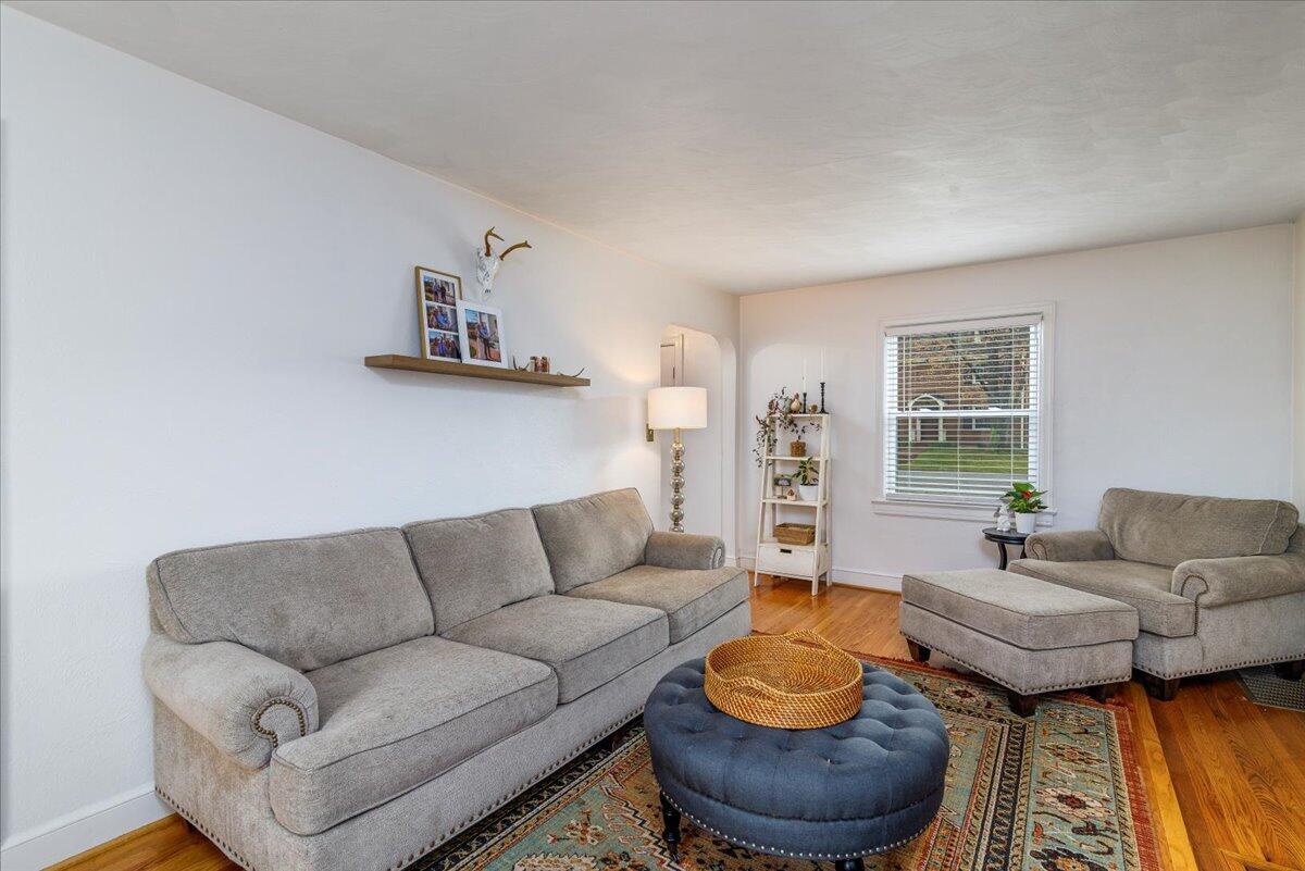 2627 Northview DR SW