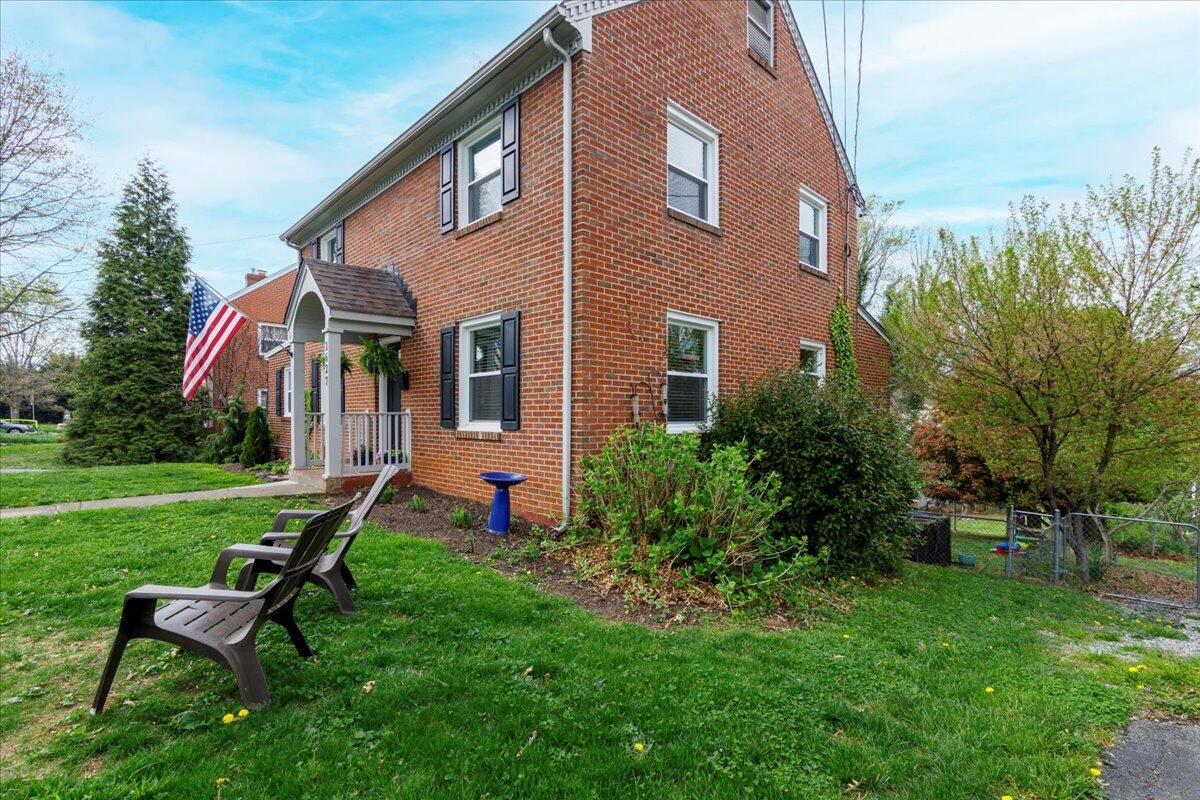 2627 Northview DR SW