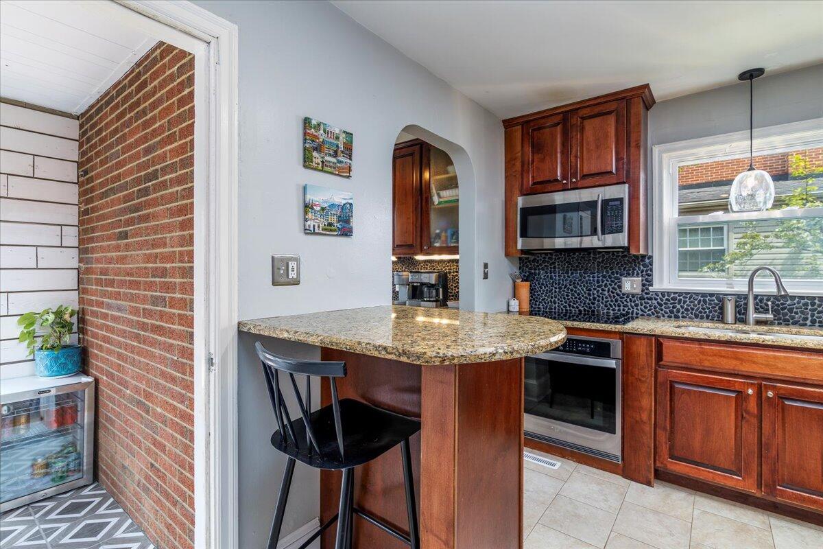 2627 Northview DR SW