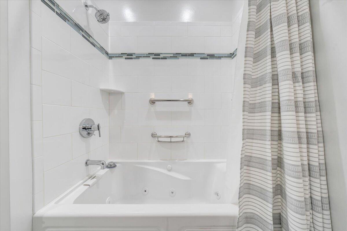 2208 S Jefferson ST Unit: 313