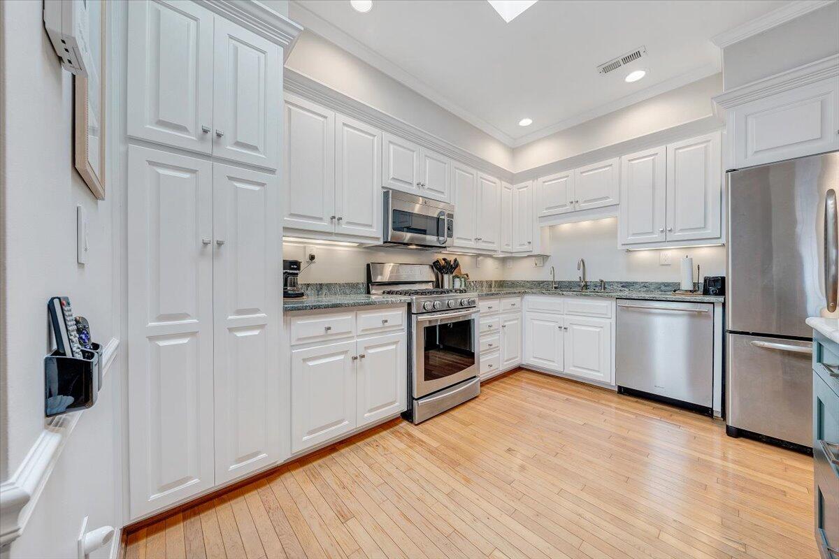 2208 S Jefferson ST Unit: 313