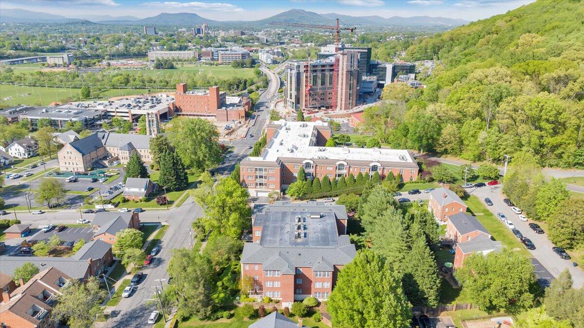 2208 S Jefferson ST Unit: 313