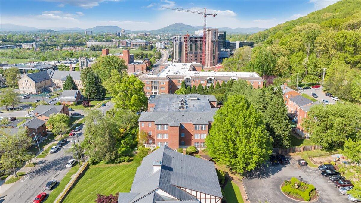 2208 S Jefferson ST Unit: 313