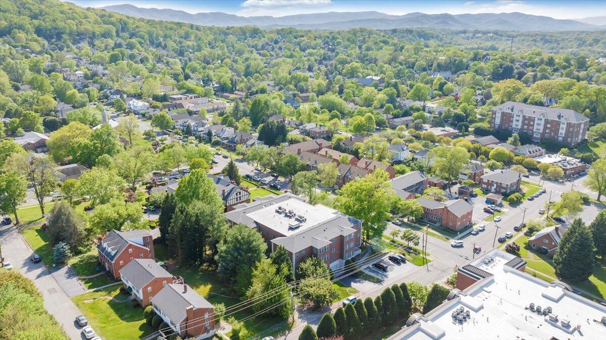 2208 S Jefferson ST Unit: 313