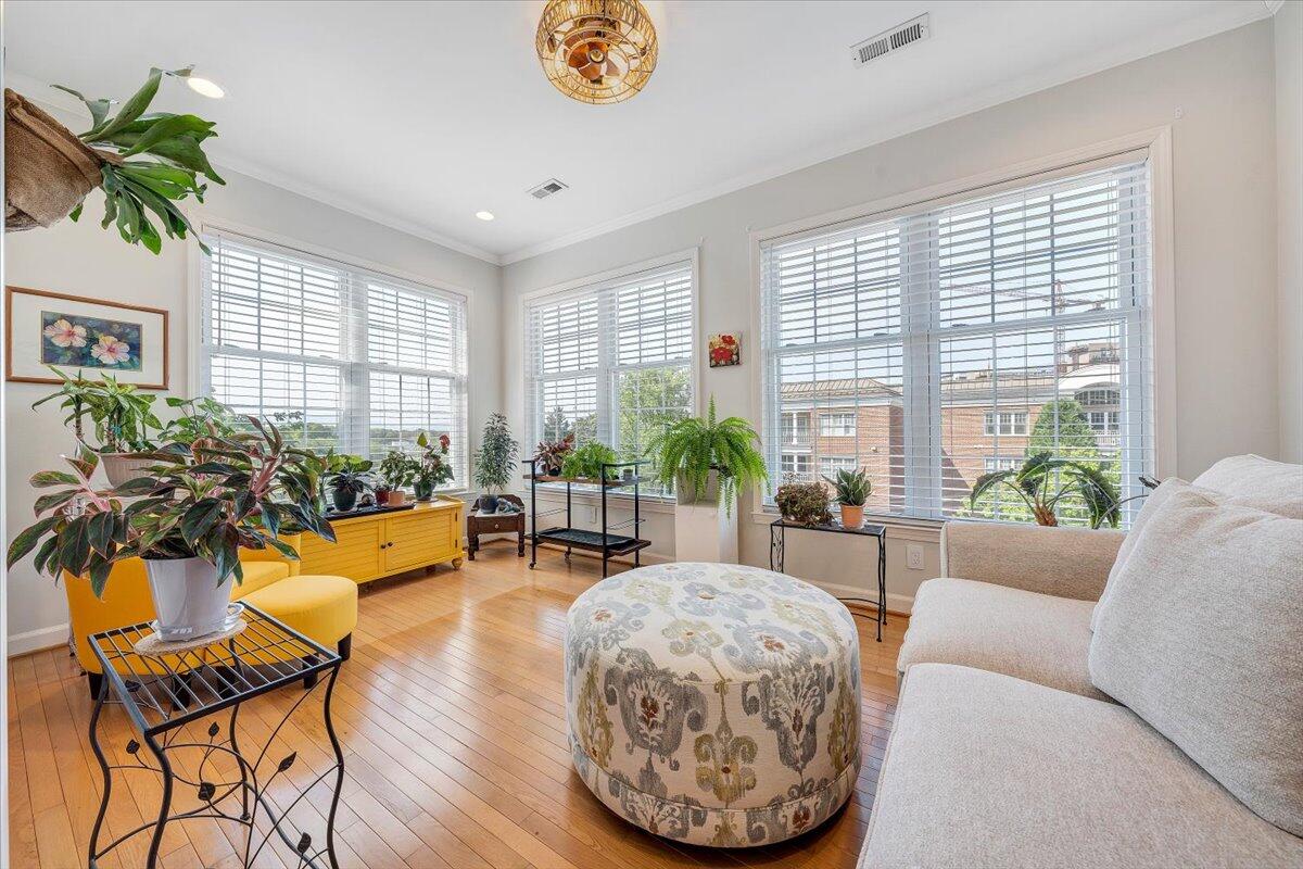 2208 S Jefferson ST Unit: 313