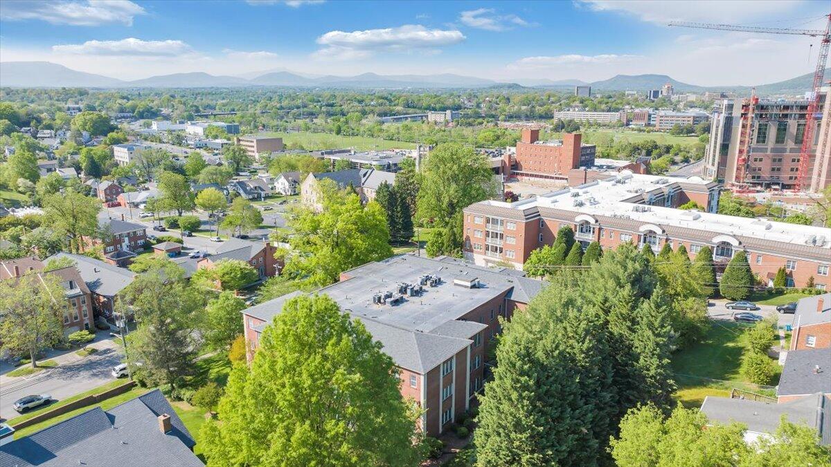 2208 S Jefferson ST Unit: 313