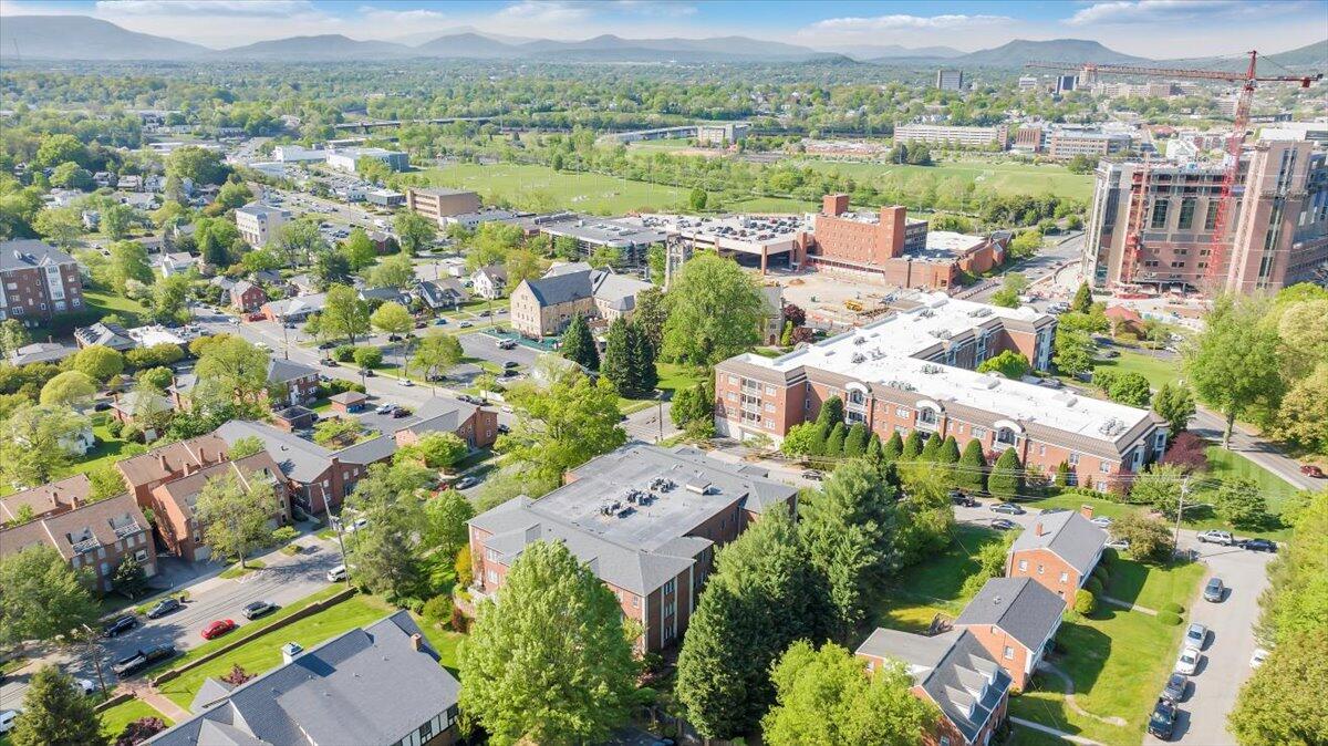 2208 S Jefferson ST Unit: 313