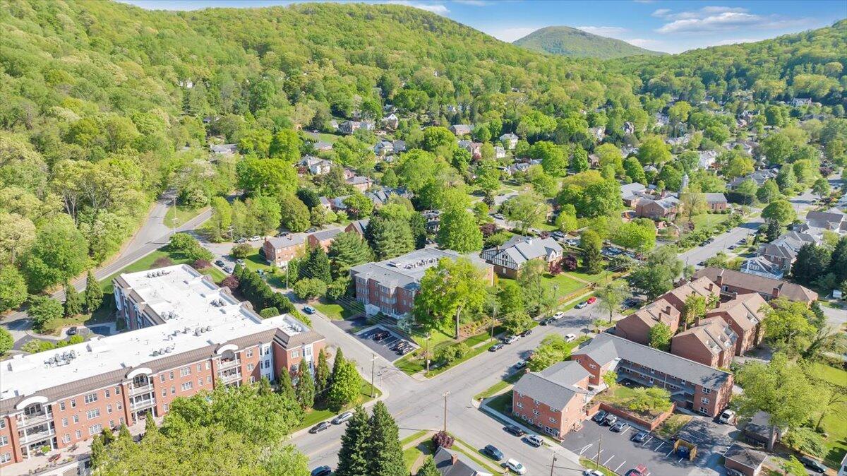 2208 S Jefferson ST Unit: 313