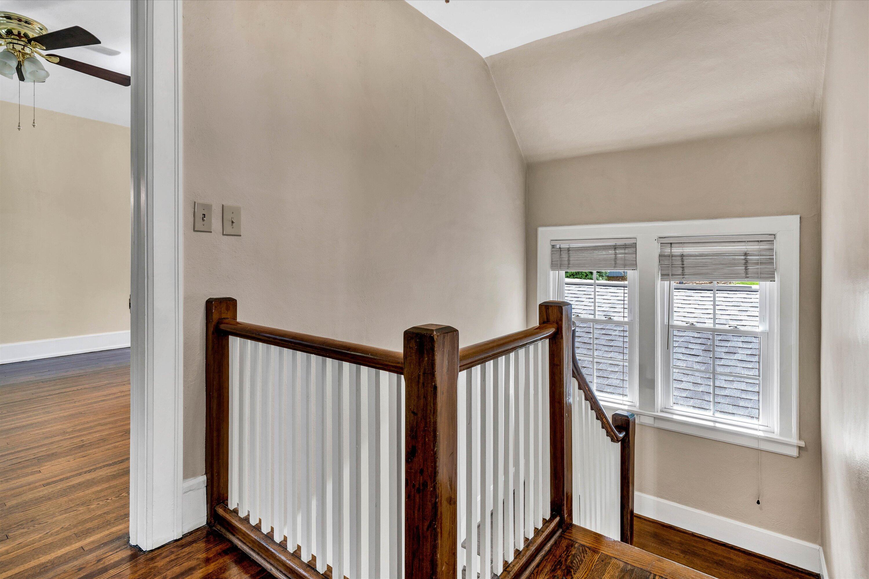 161 27th ST SE