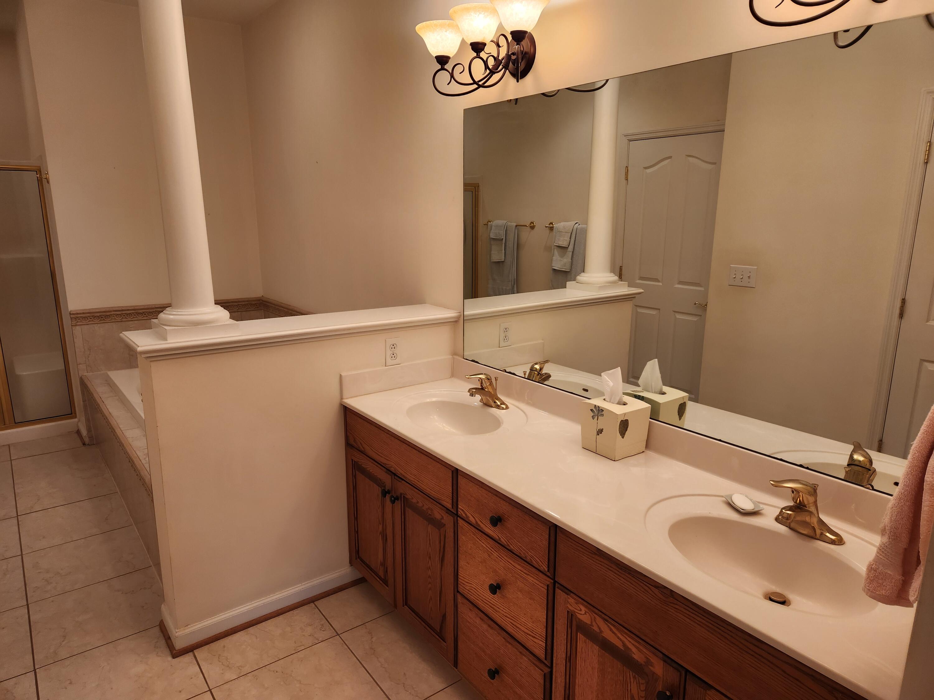 513 GREENWAY LANDING PL