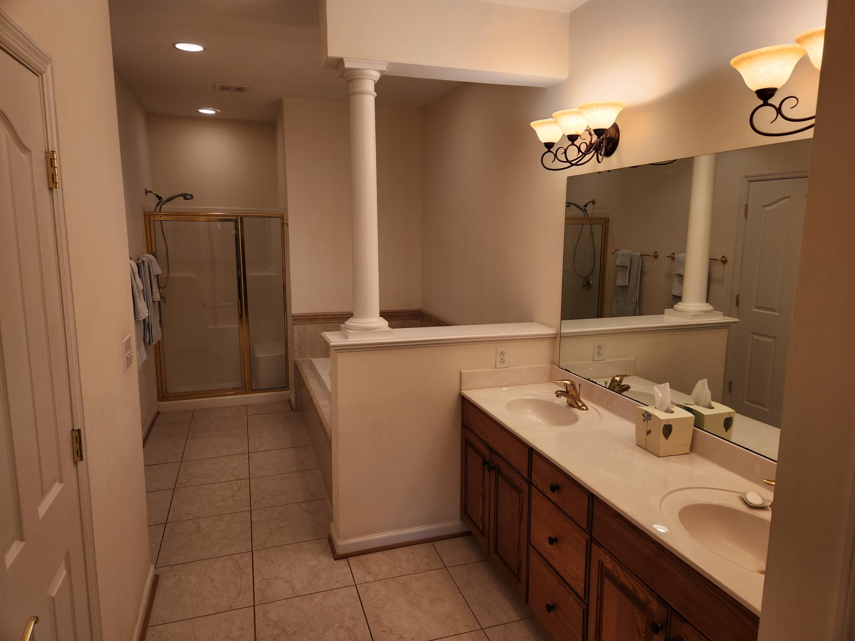 513 GREENWAY LANDING PL