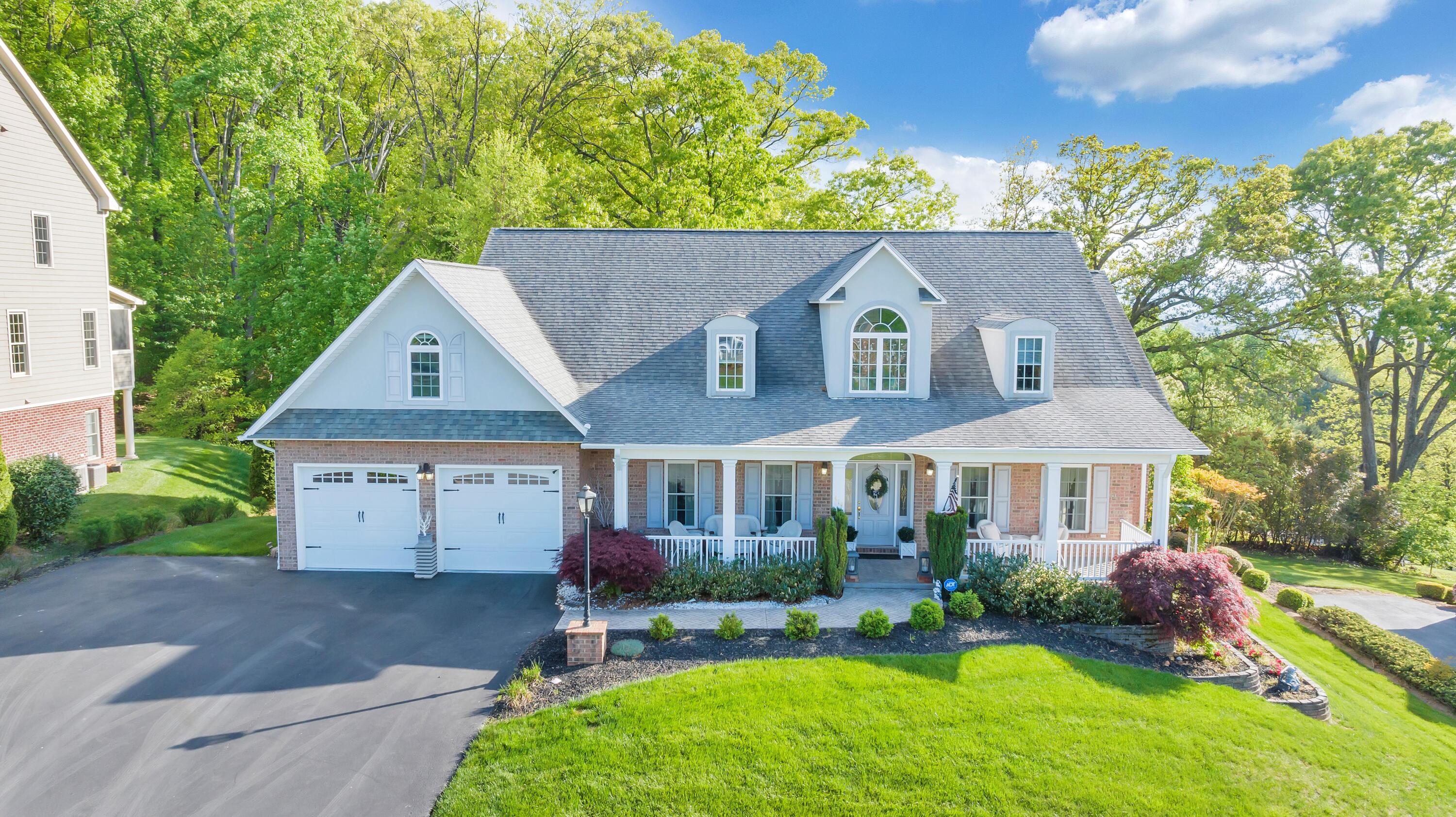 470 Stoneledge DR