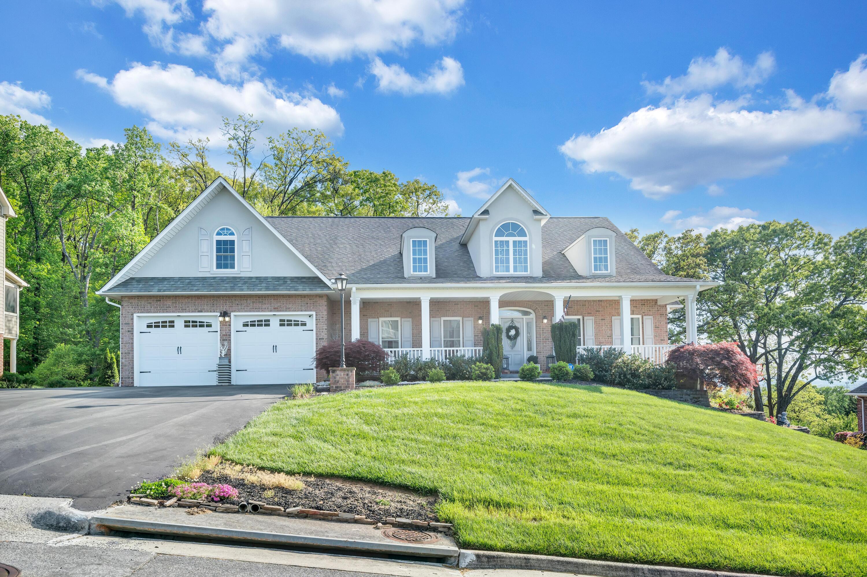 470 Stoneledge DR