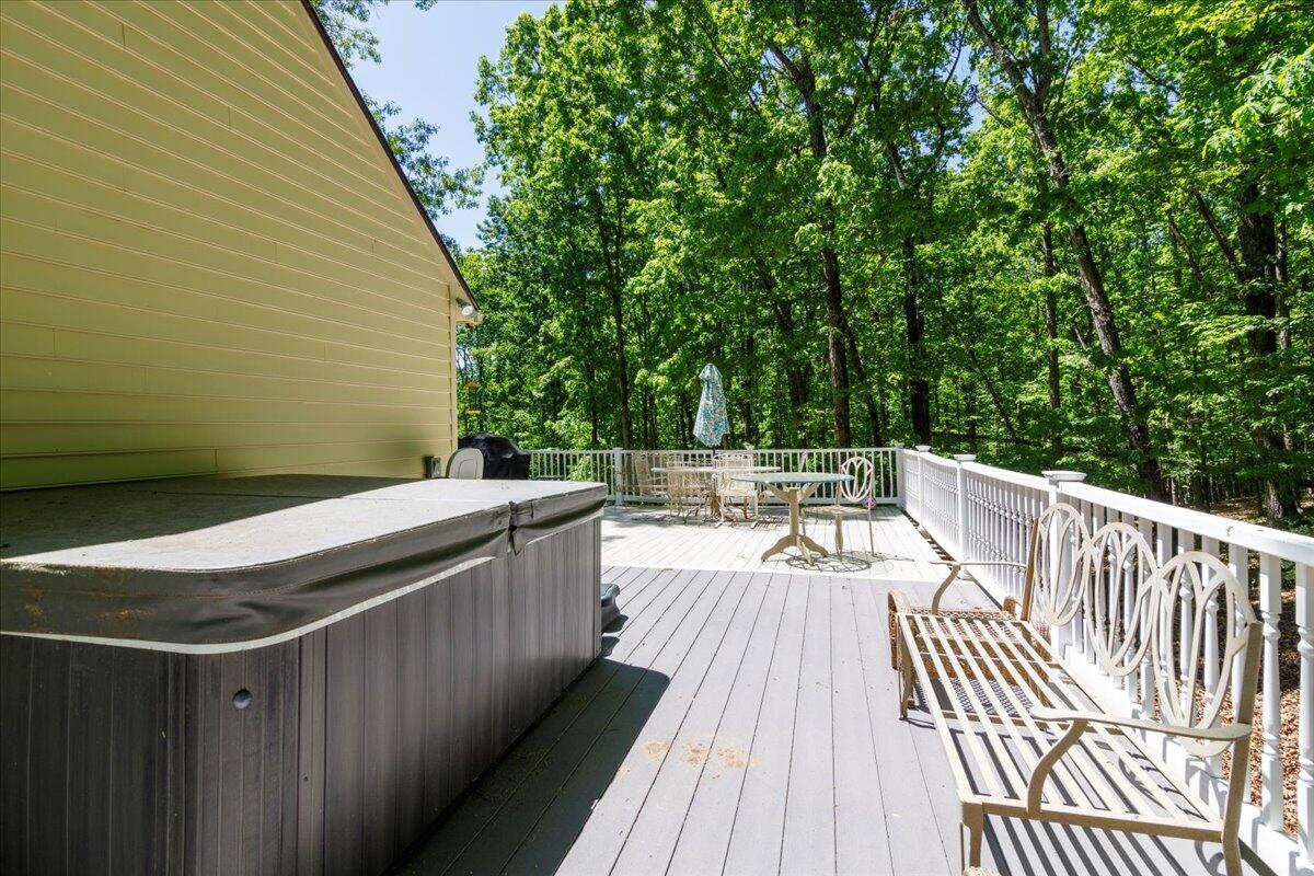 1486 Hollybrook RD