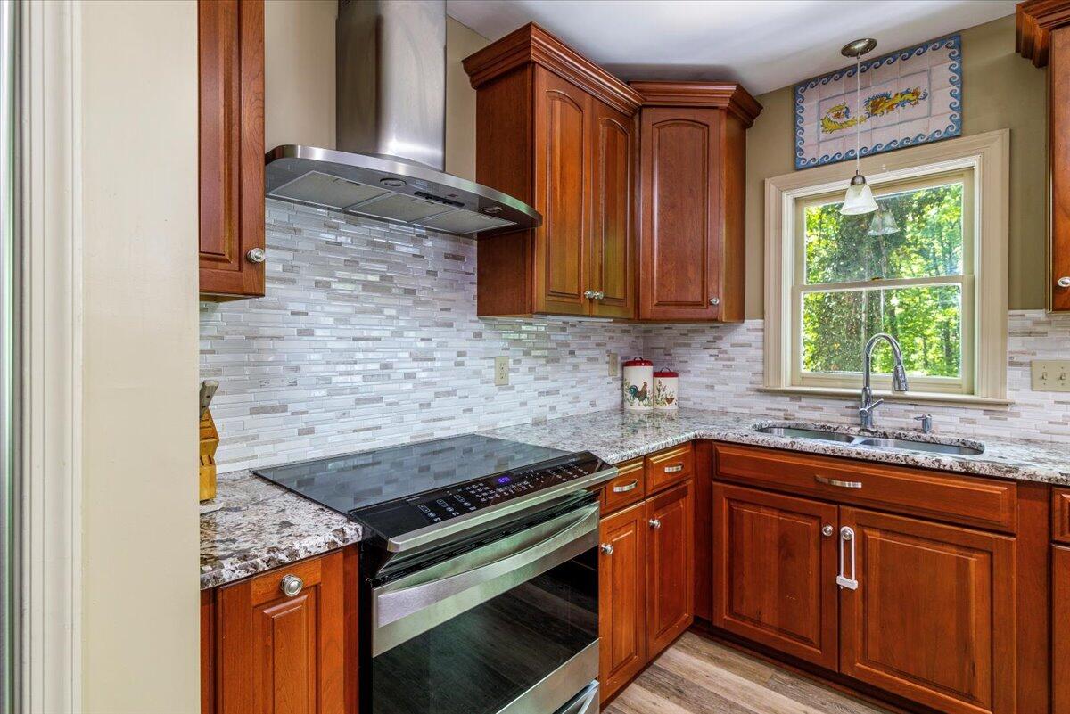 1486 Hollybrook RD