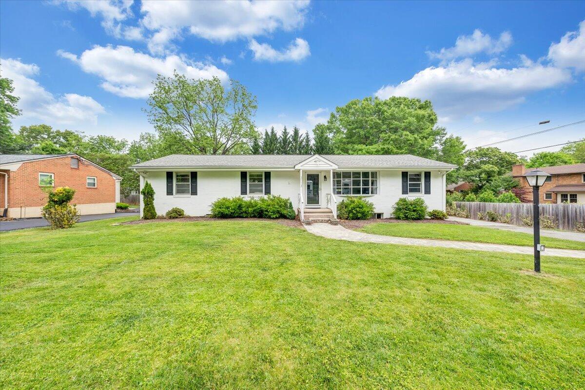 3113 Clearview DR