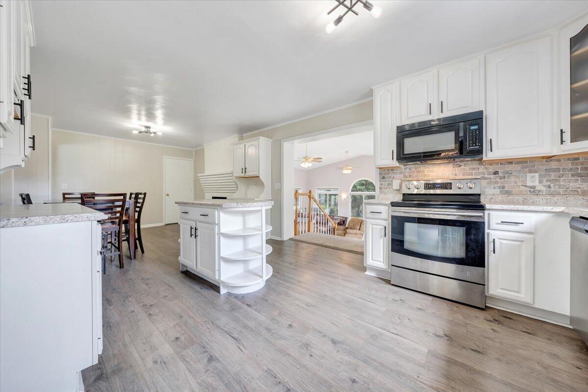 3113 Clearview DR