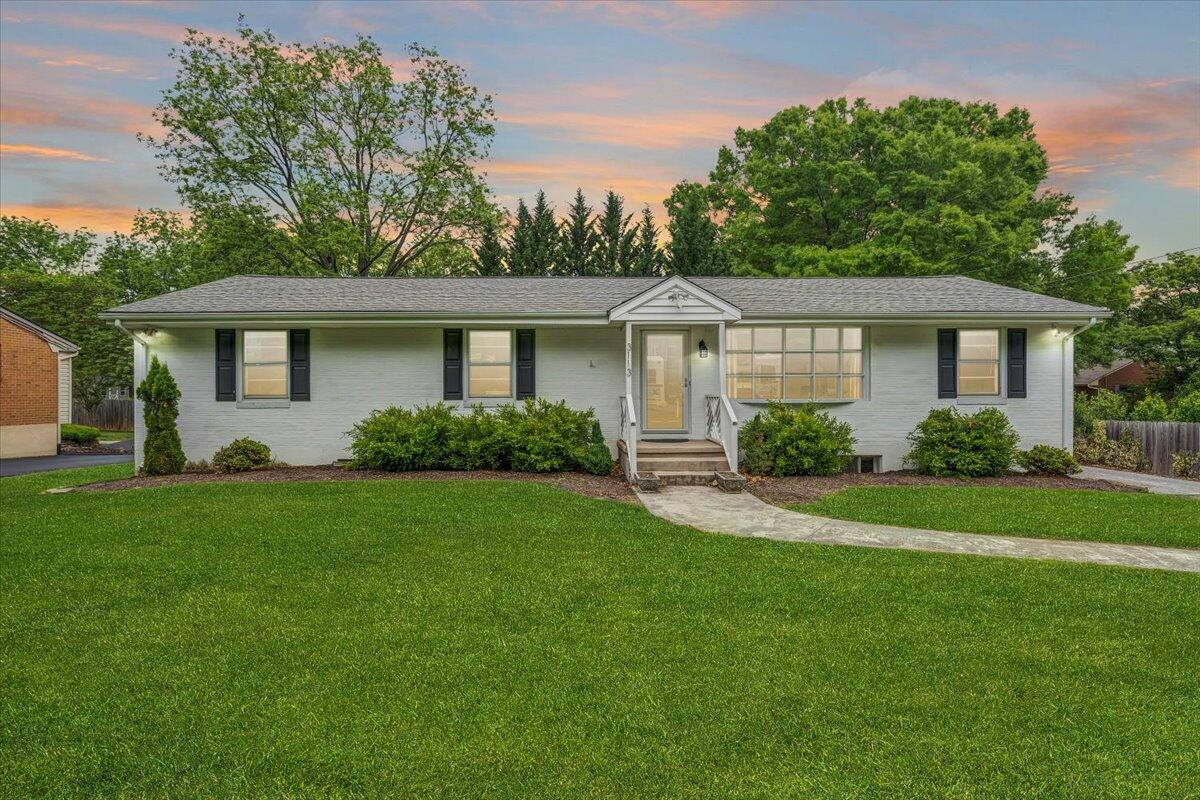 3113 Clearview DR