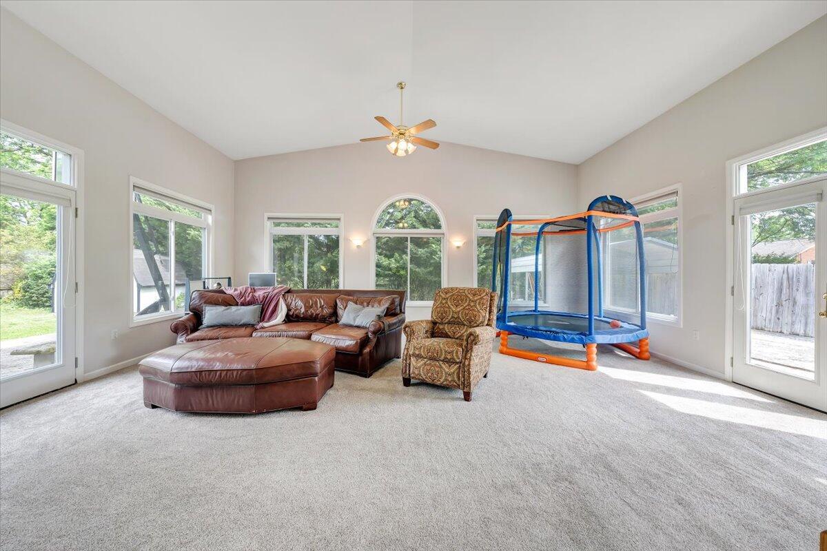 3113 Clearview DR