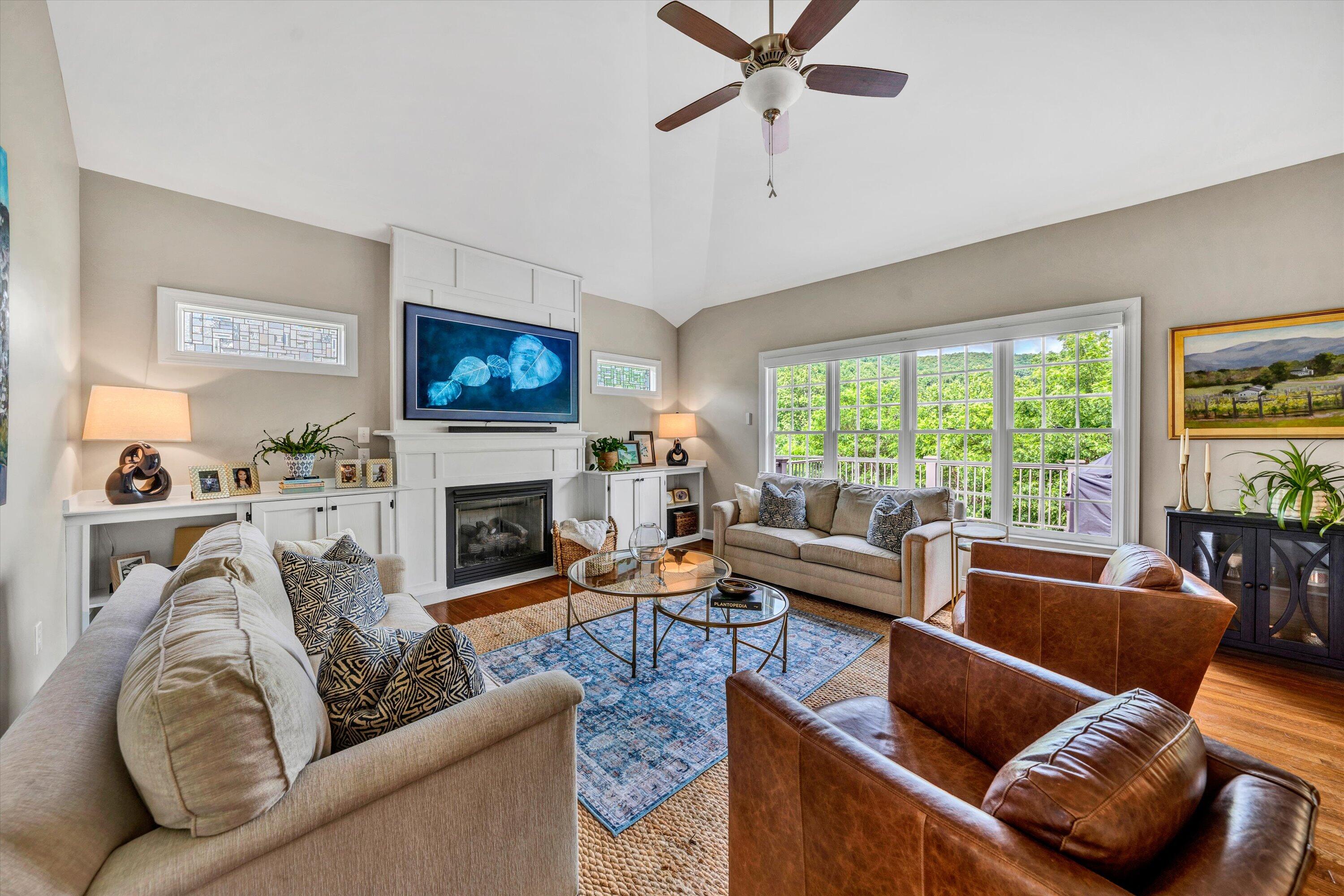 6900 Fairway Ridge RD