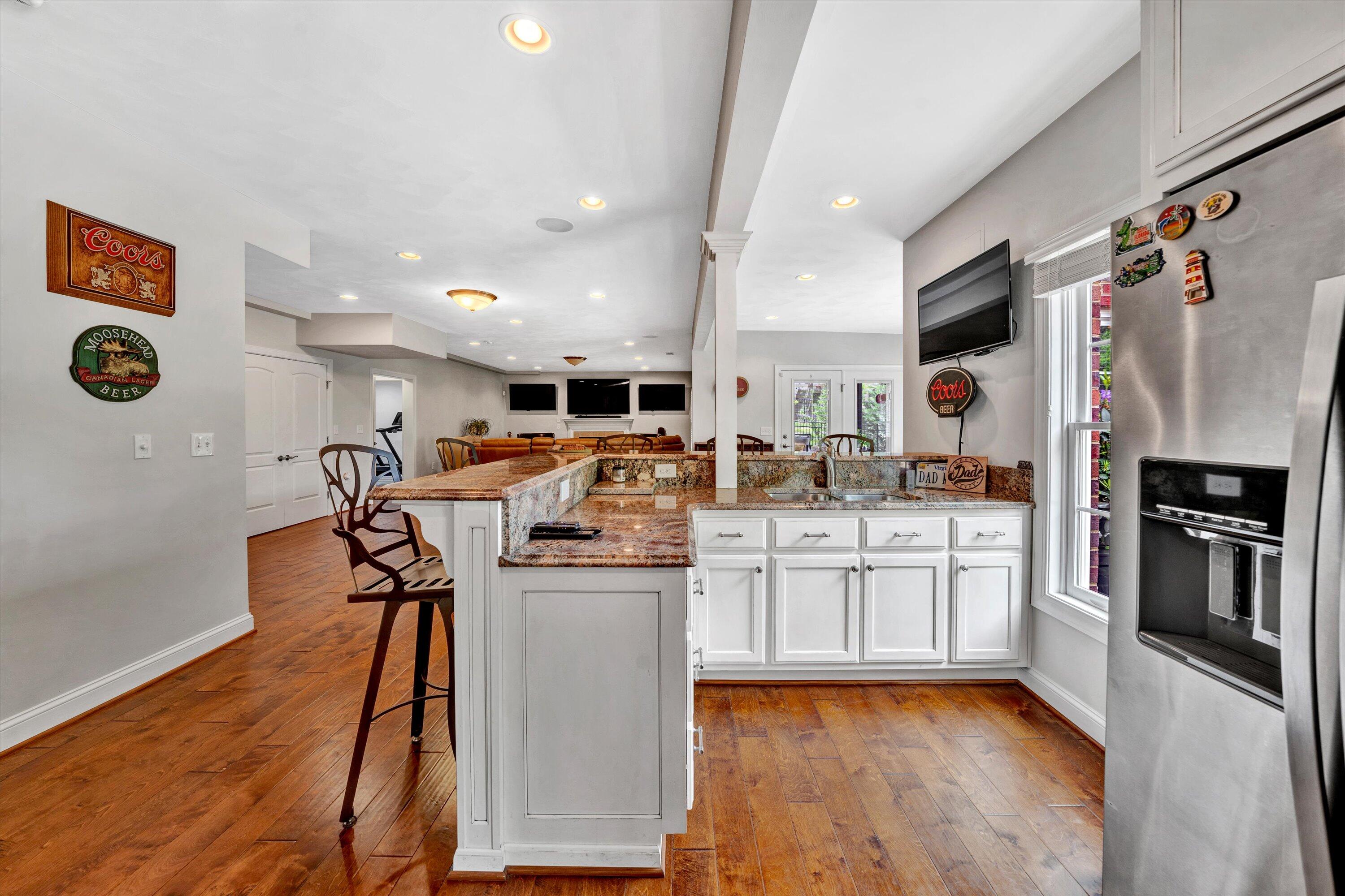 6900 Fairway Ridge RD