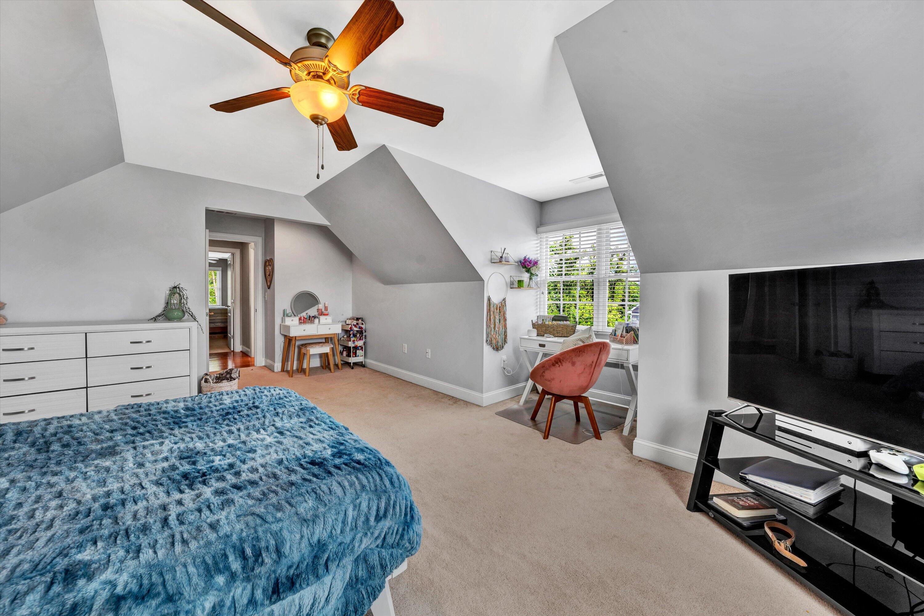 6900 Fairway Ridge RD