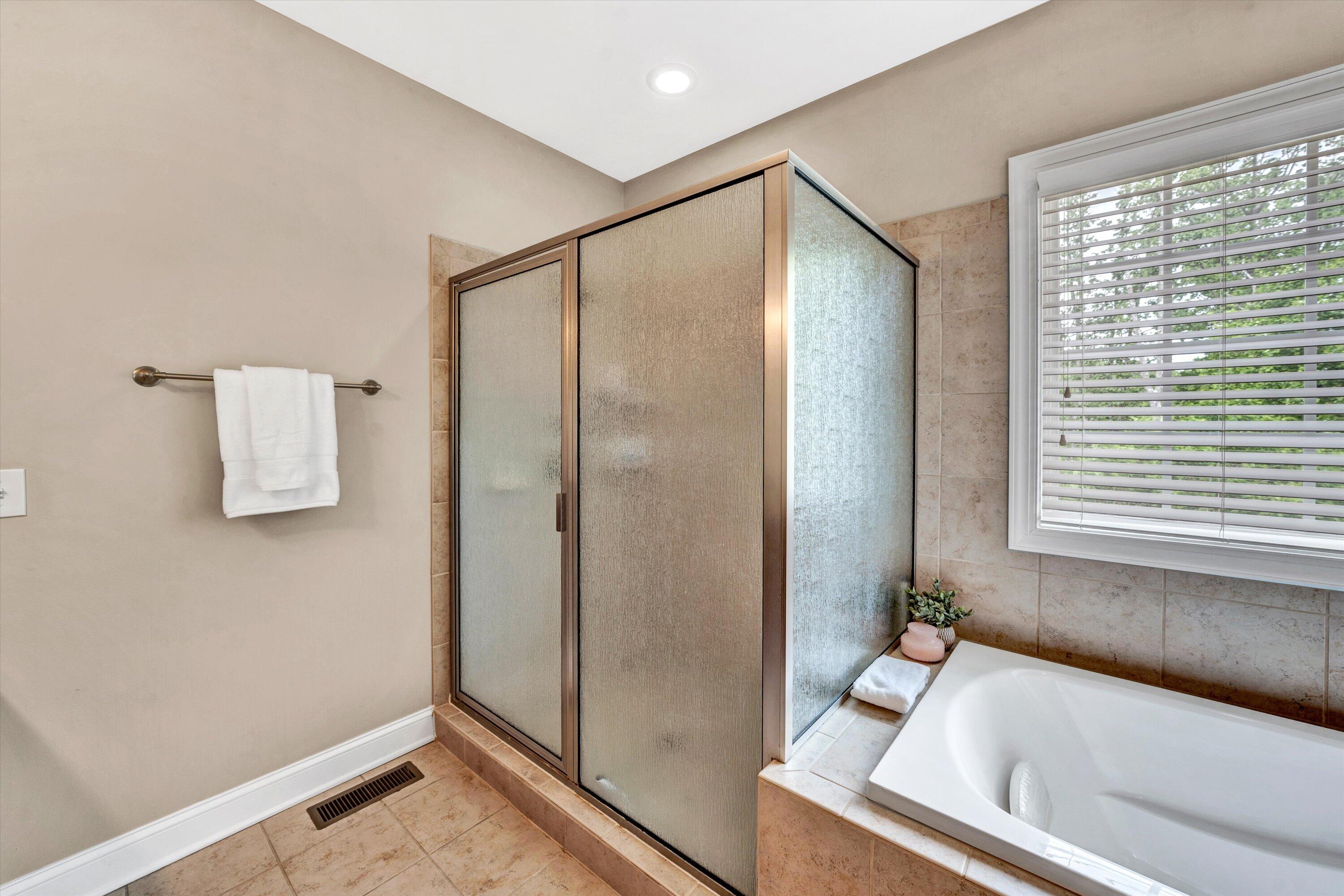 6900 Fairway Ridge RD