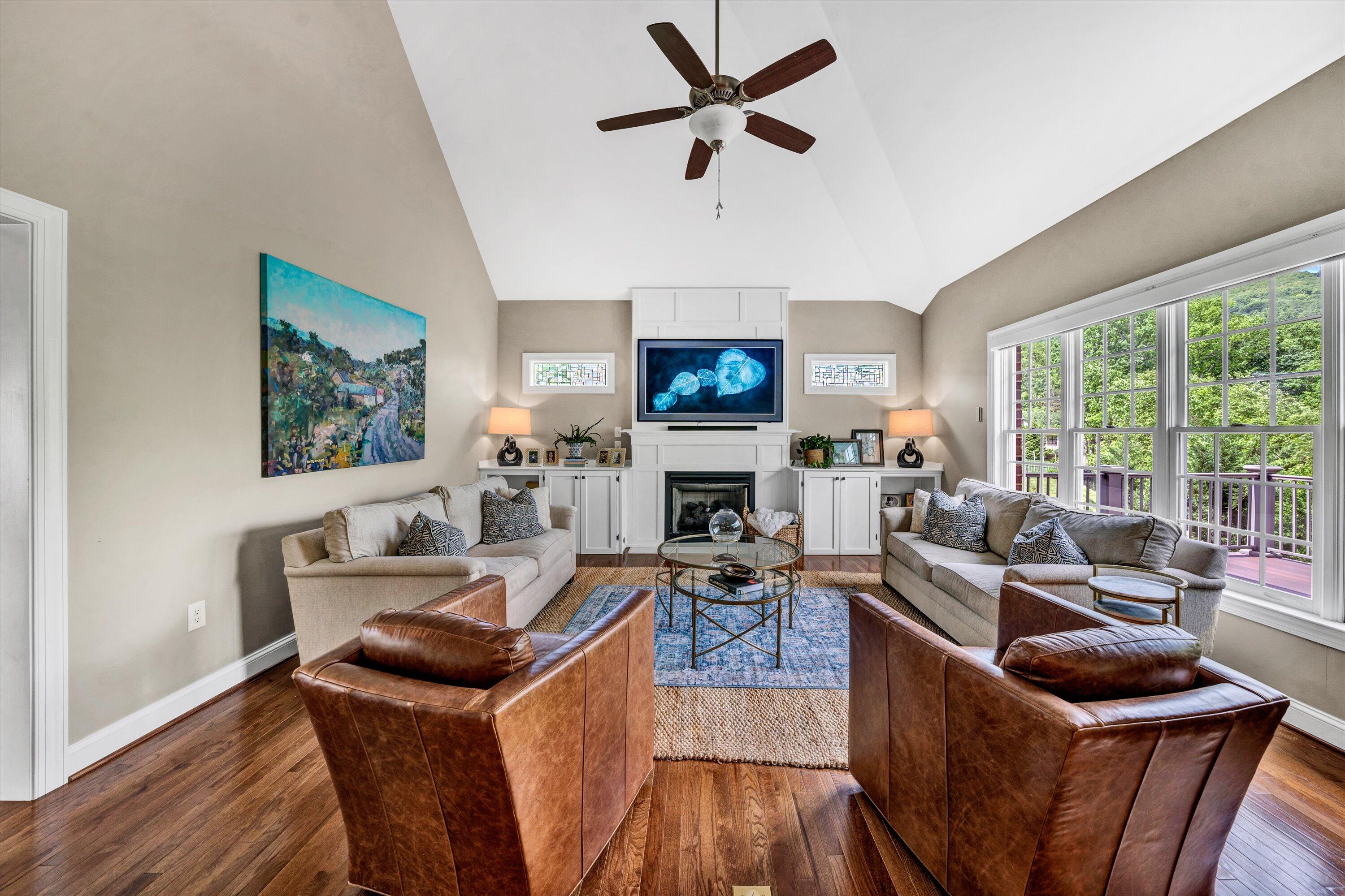 6900 Fairway Ridge RD