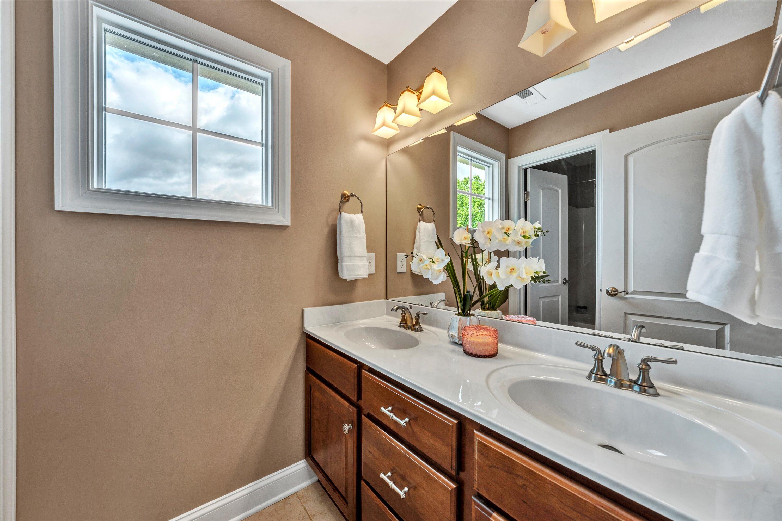 6900 Fairway Ridge RD