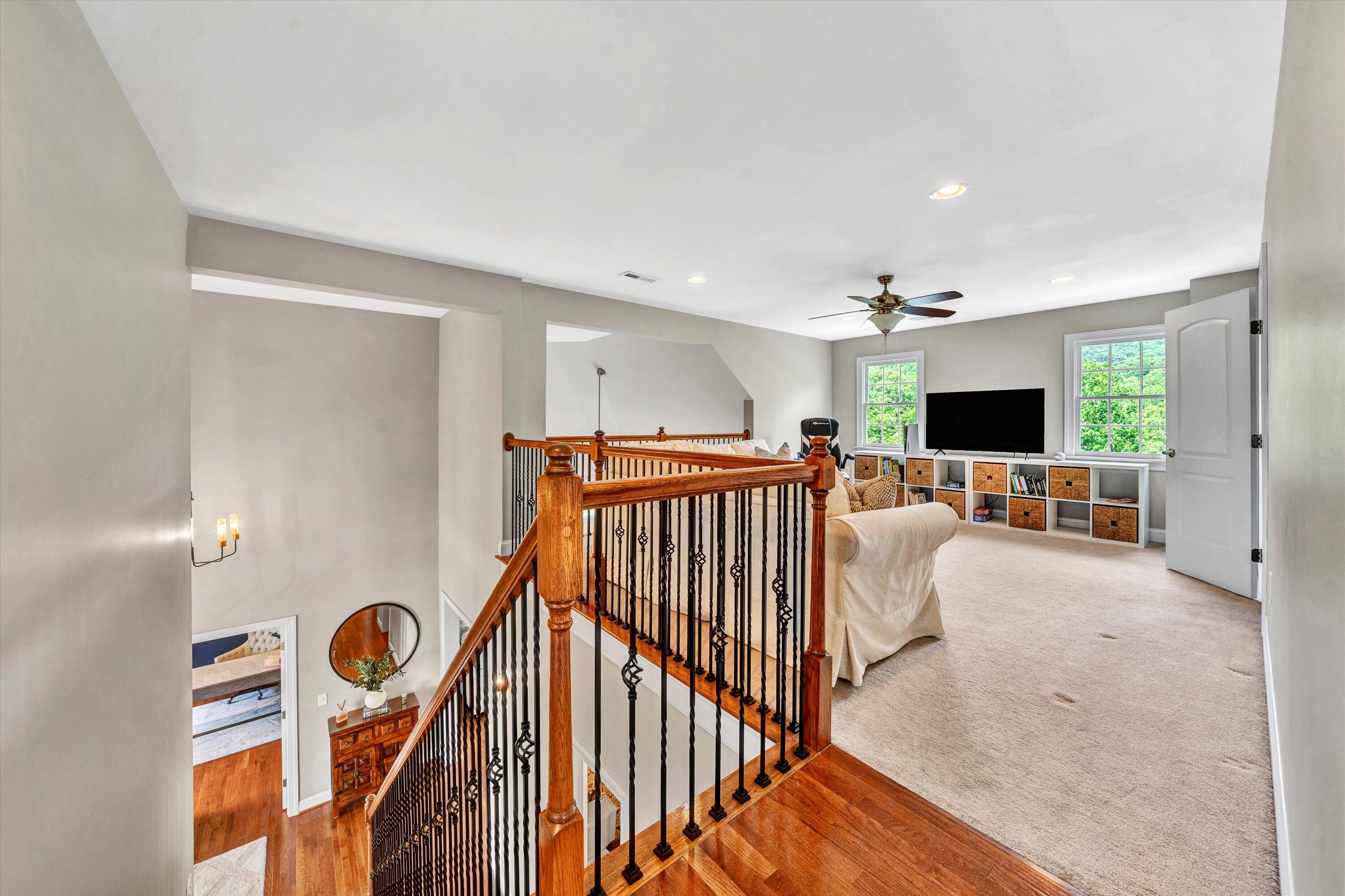 6900 Fairway Ridge RD