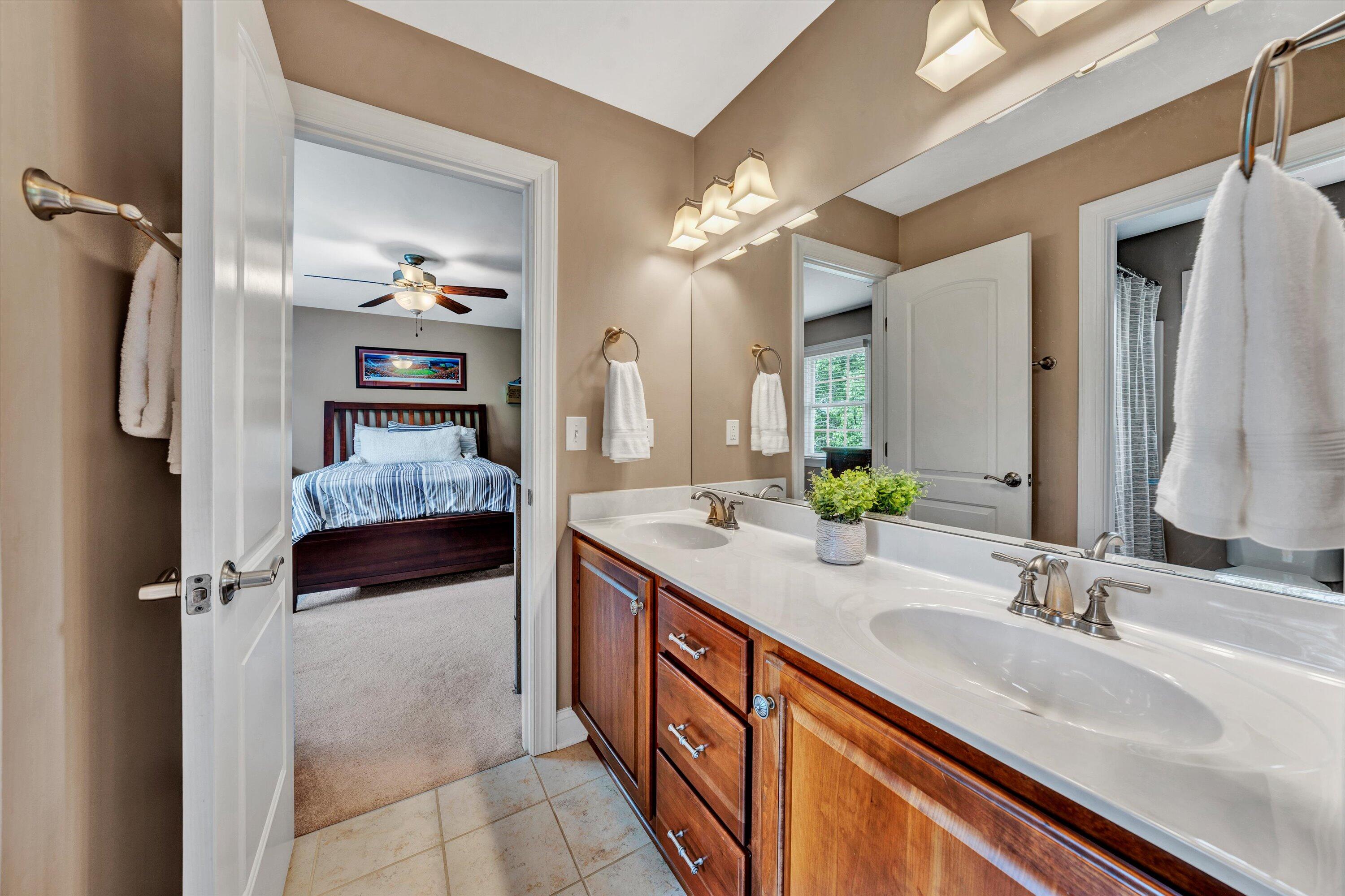 6900 Fairway Ridge RD