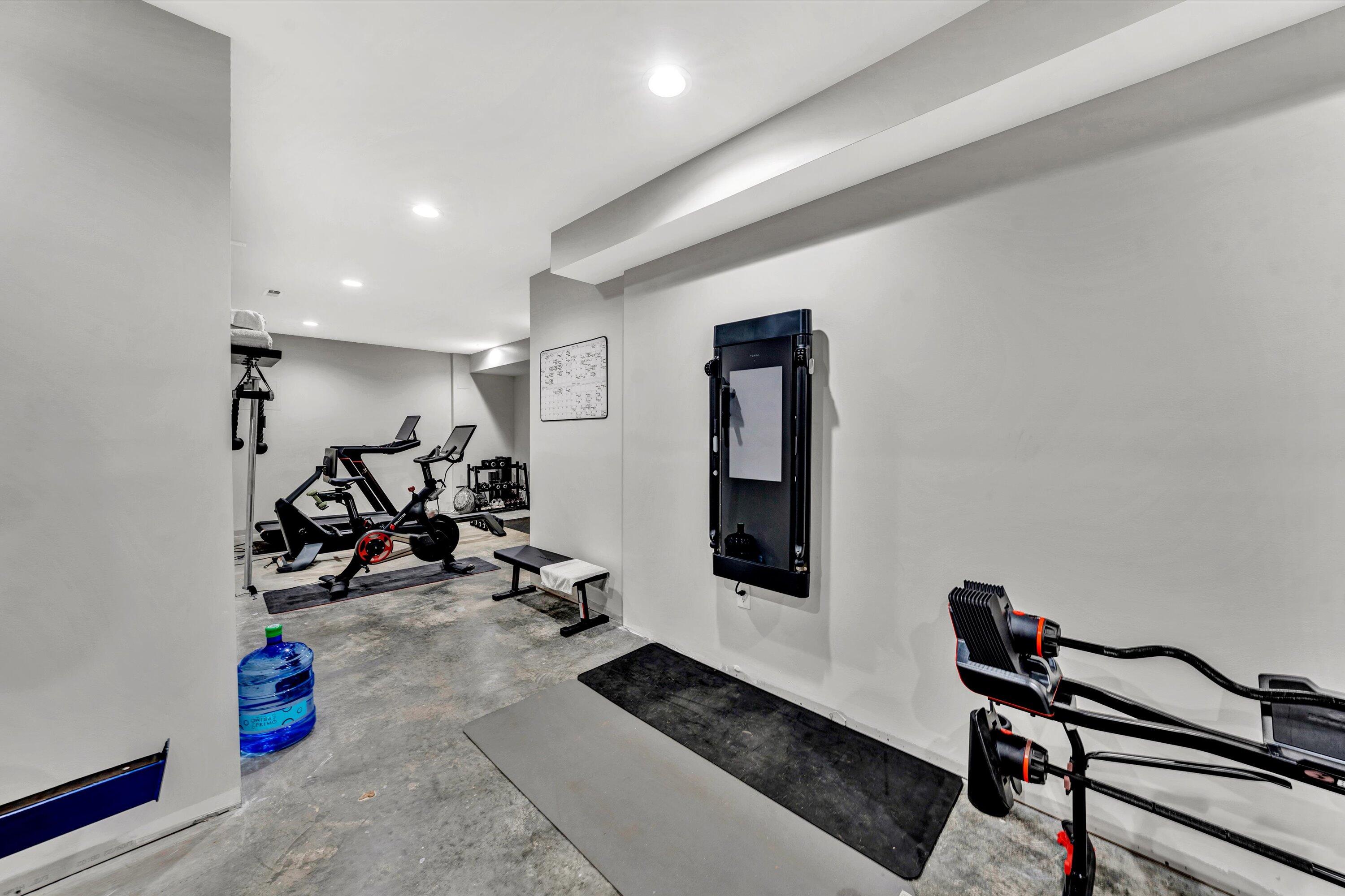 6900 Fairway Ridge RD