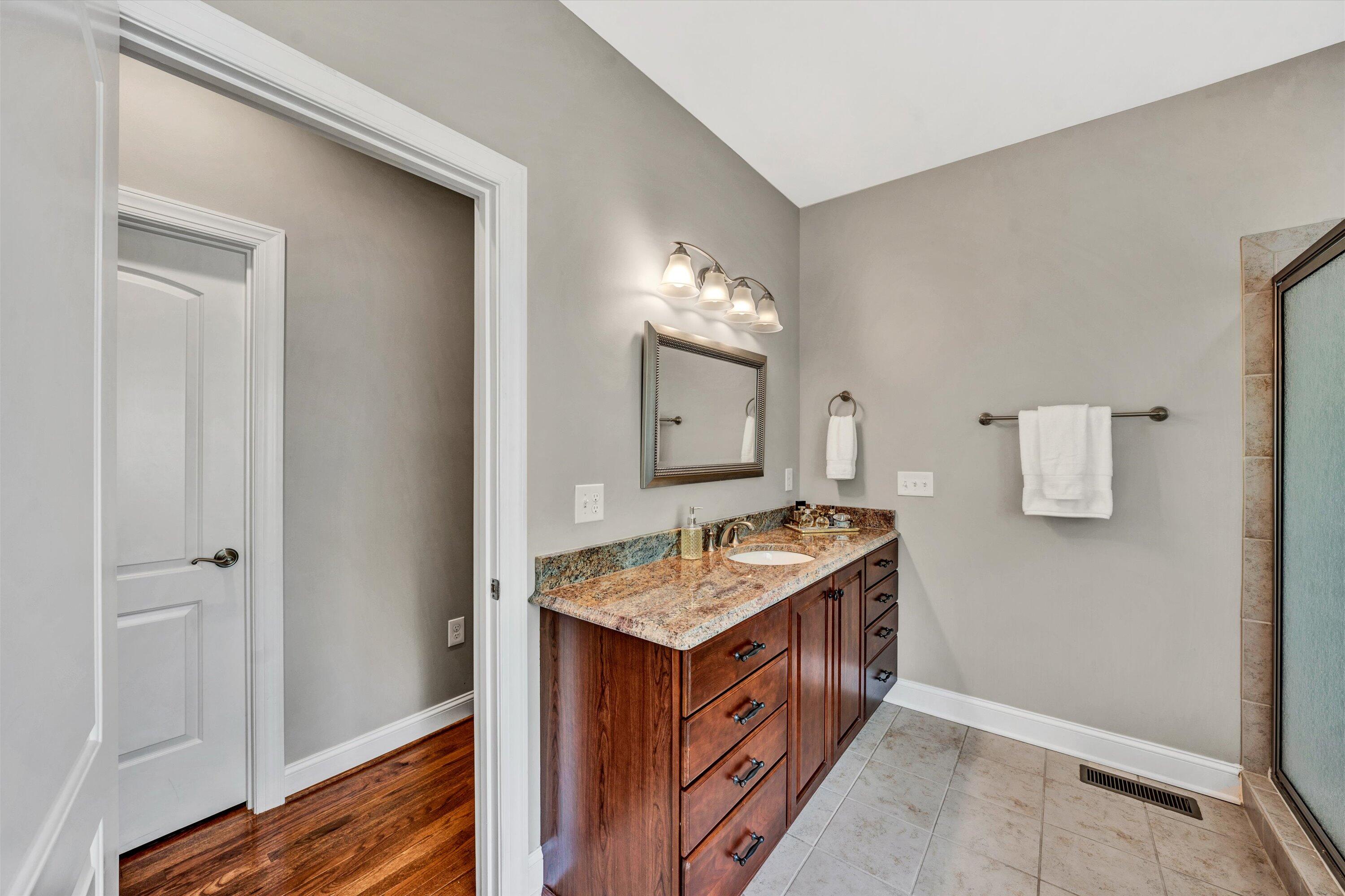 6900 Fairway Ridge RD