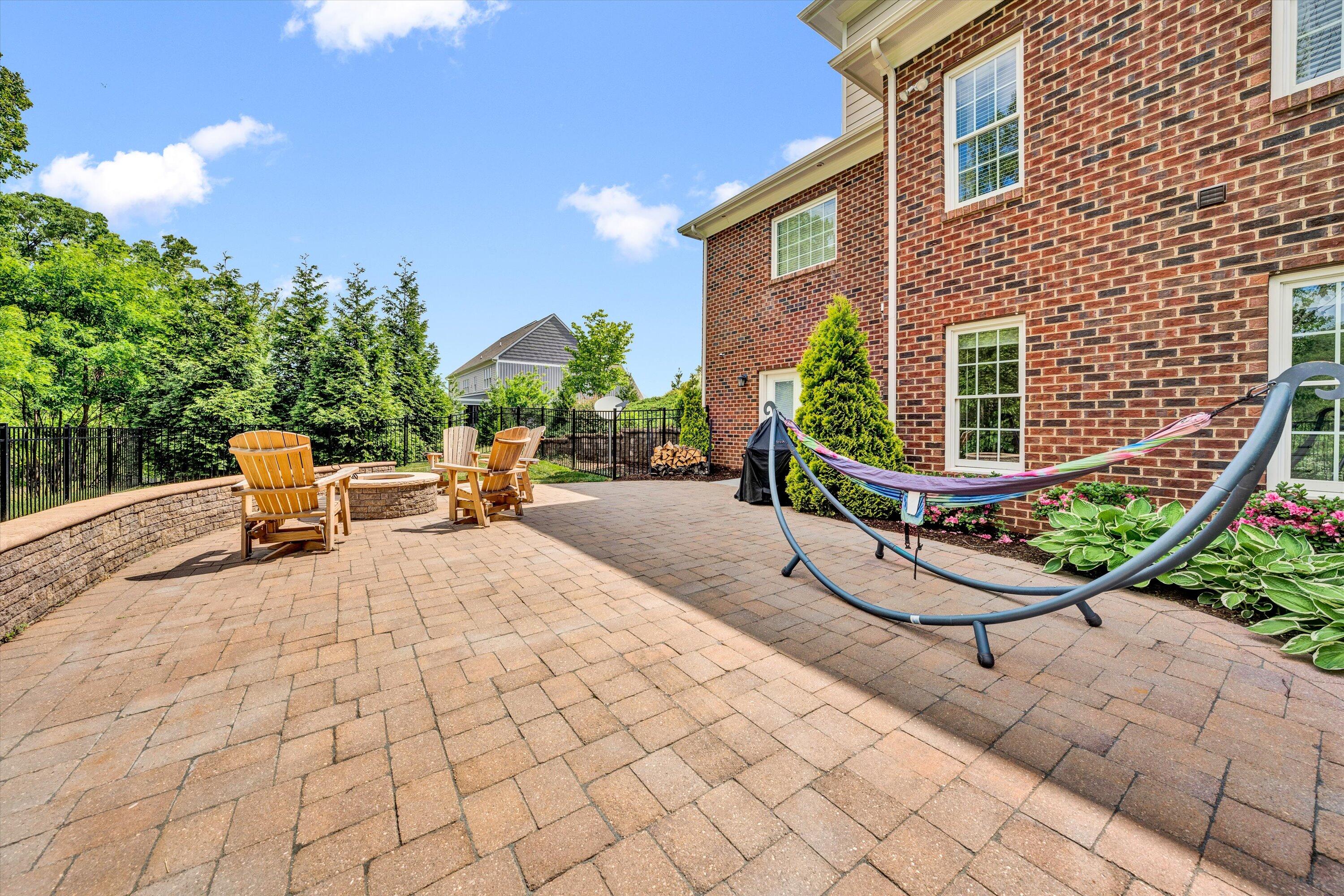 6900 Fairway Ridge RD