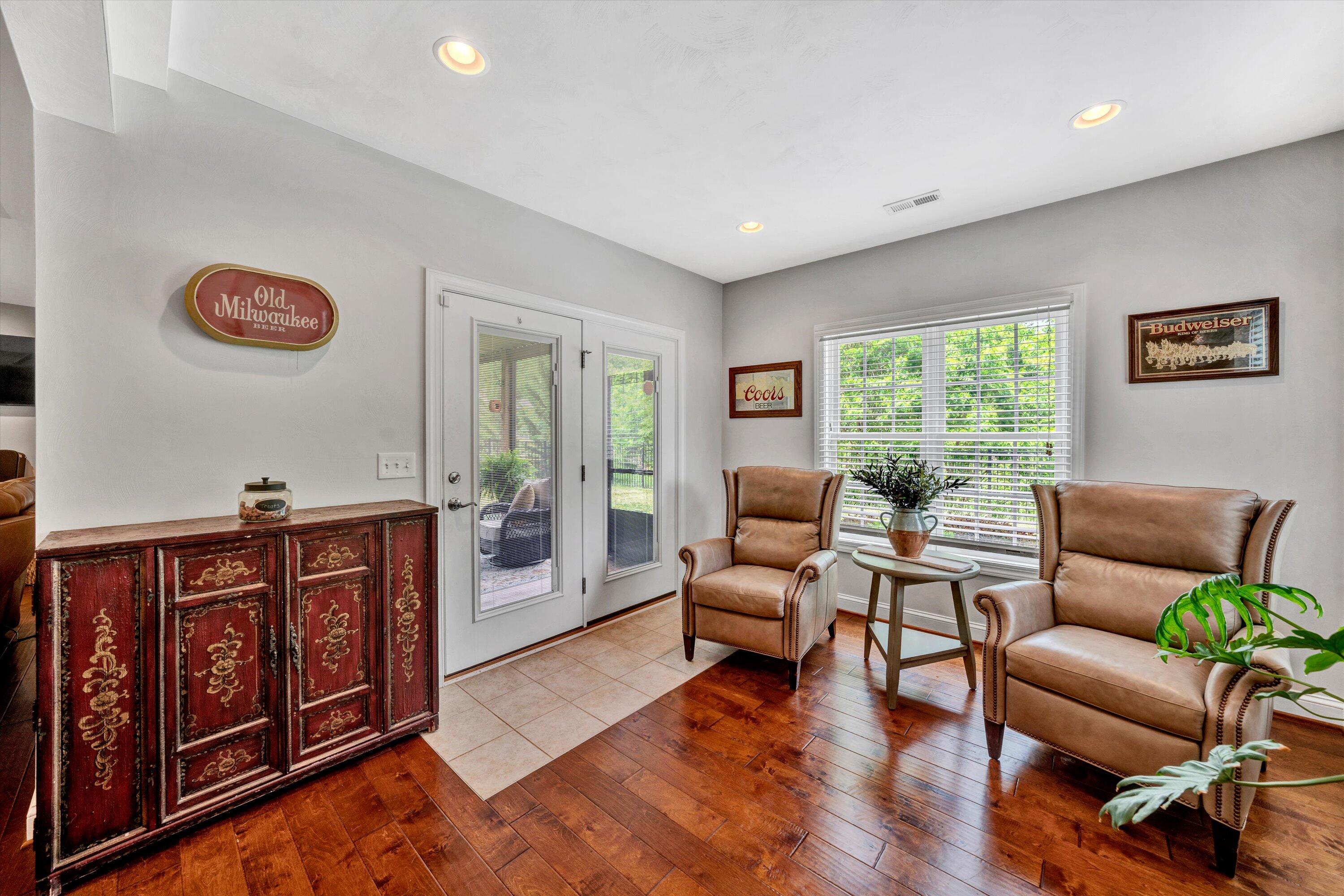 6900 Fairway Ridge RD