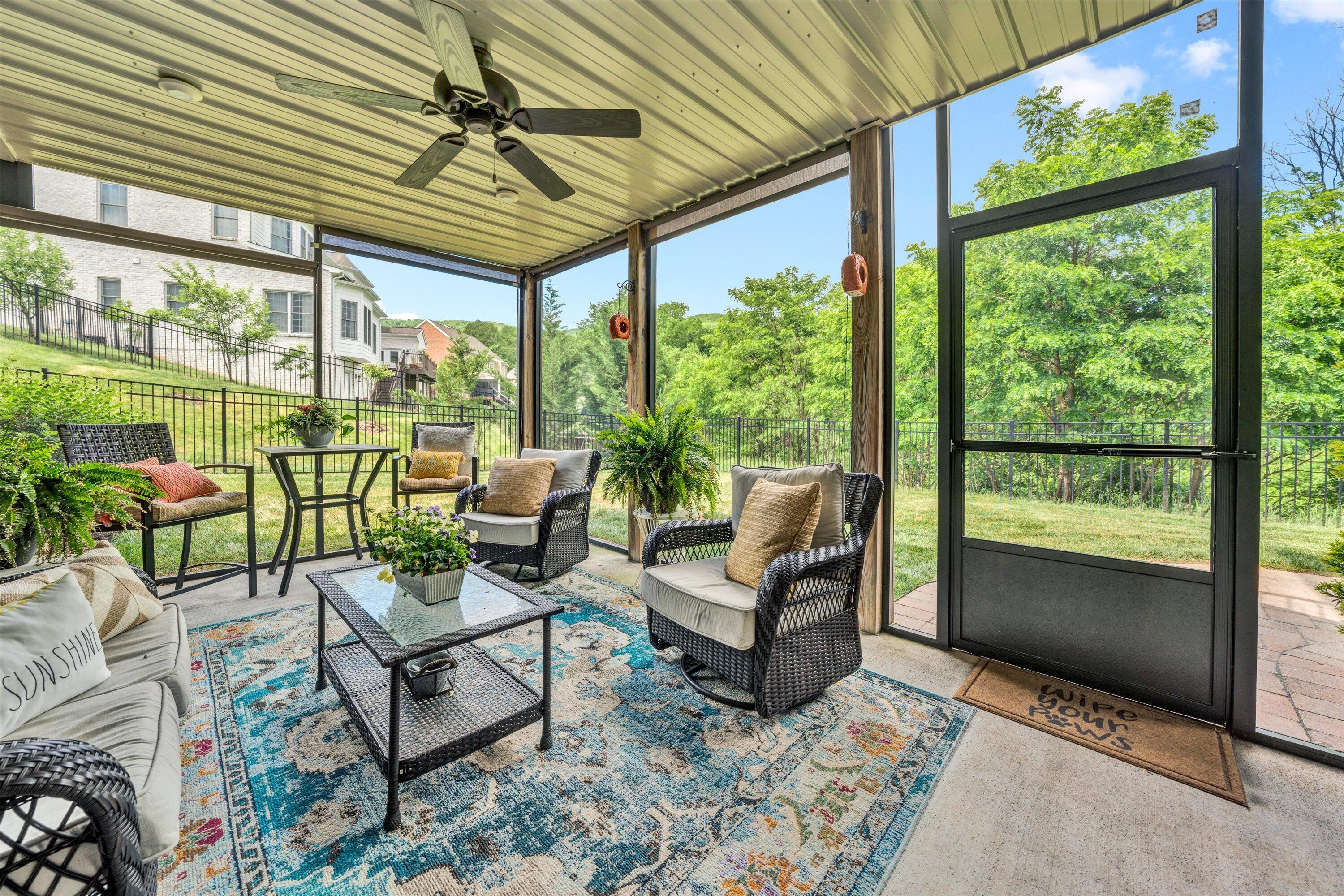 6900 Fairway Ridge RD