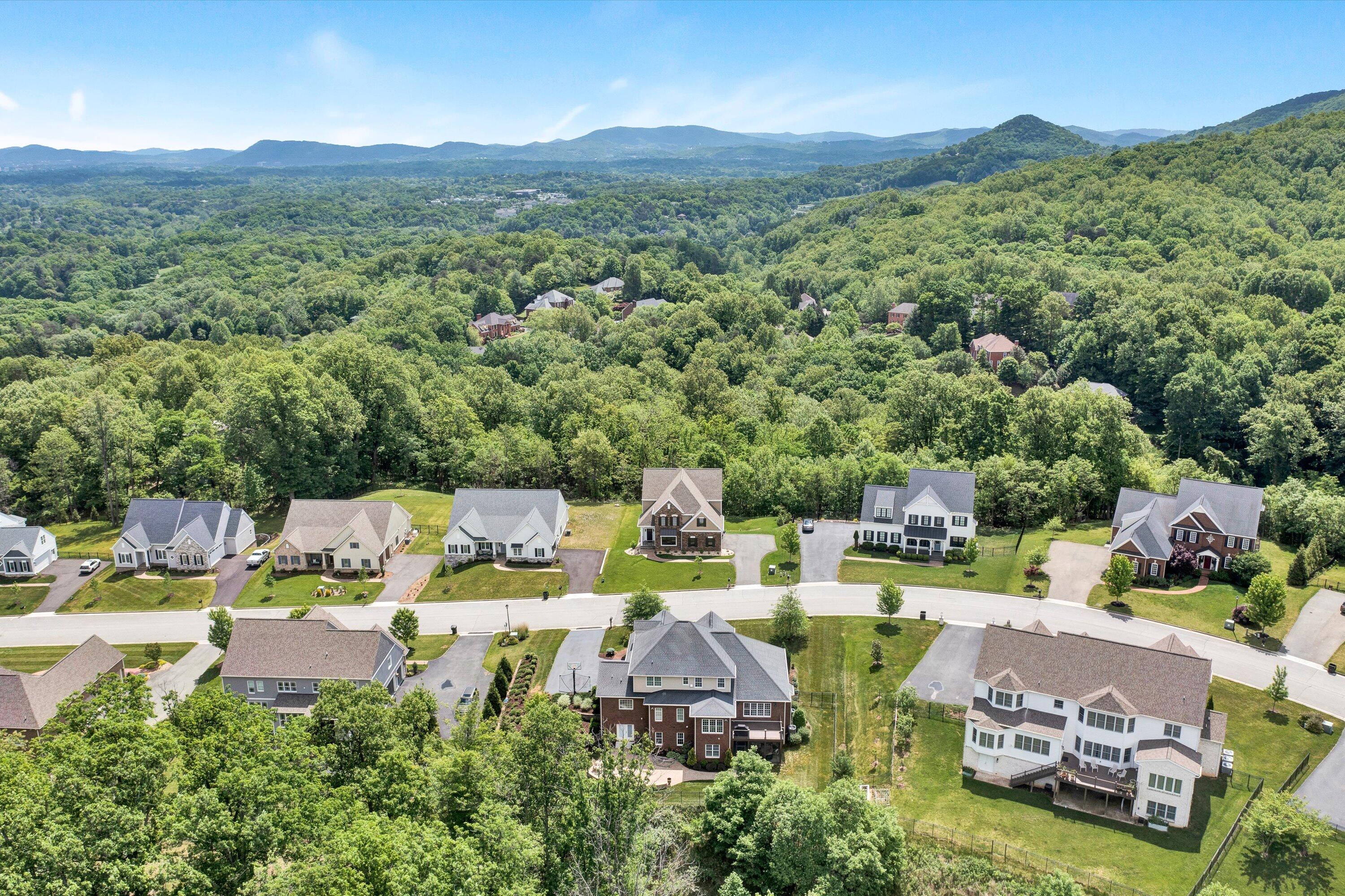 6900 Fairway Ridge RD