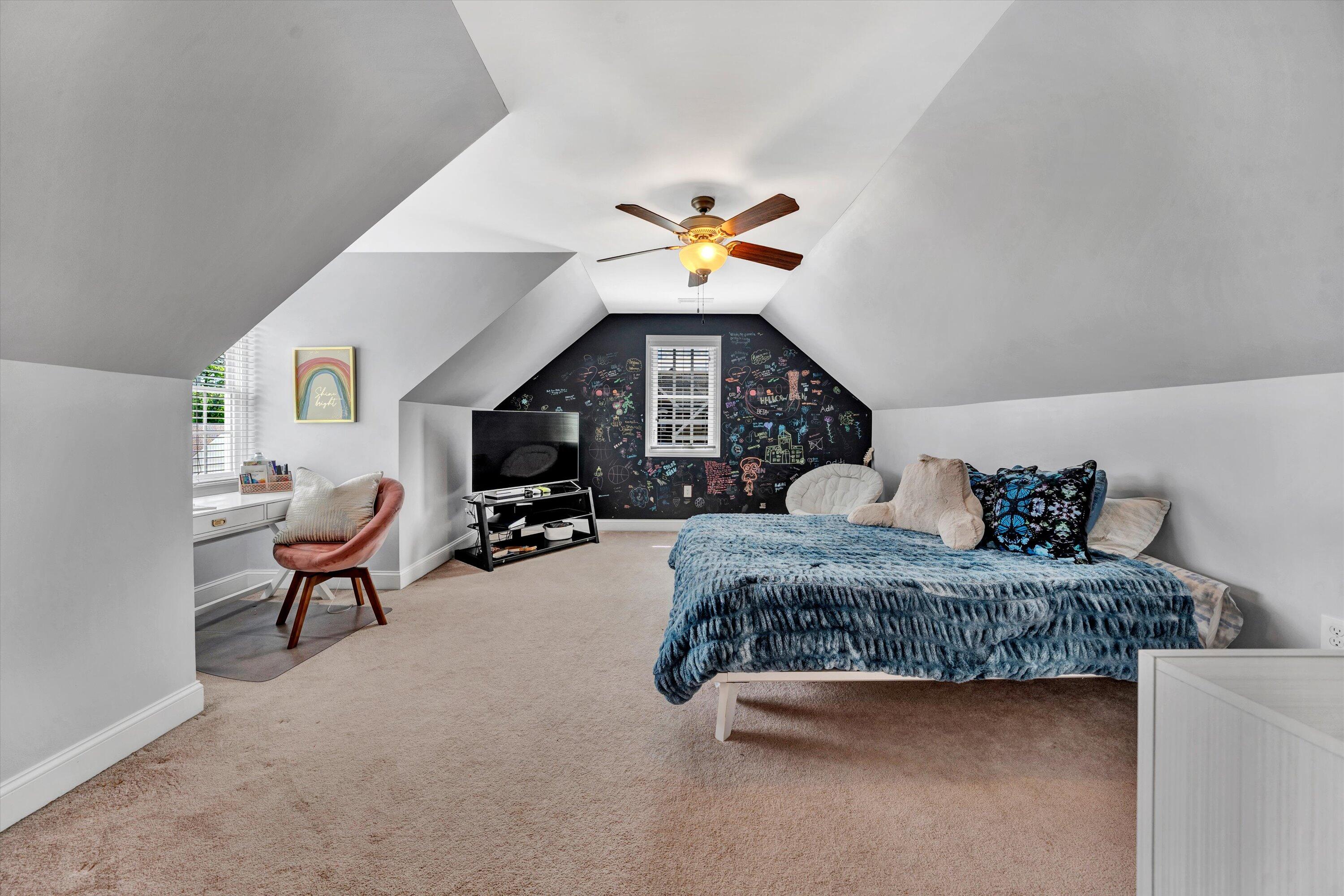 6900 Fairway Ridge RD