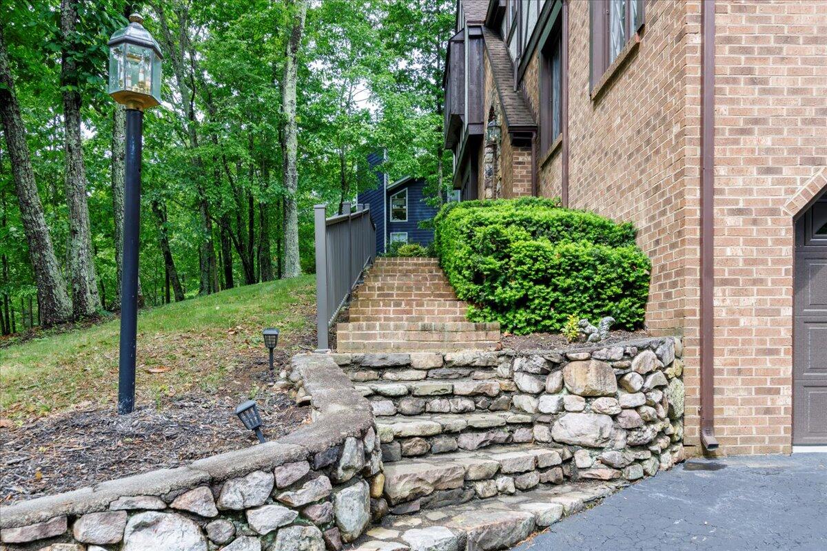 1783 Laurel Mountain DR