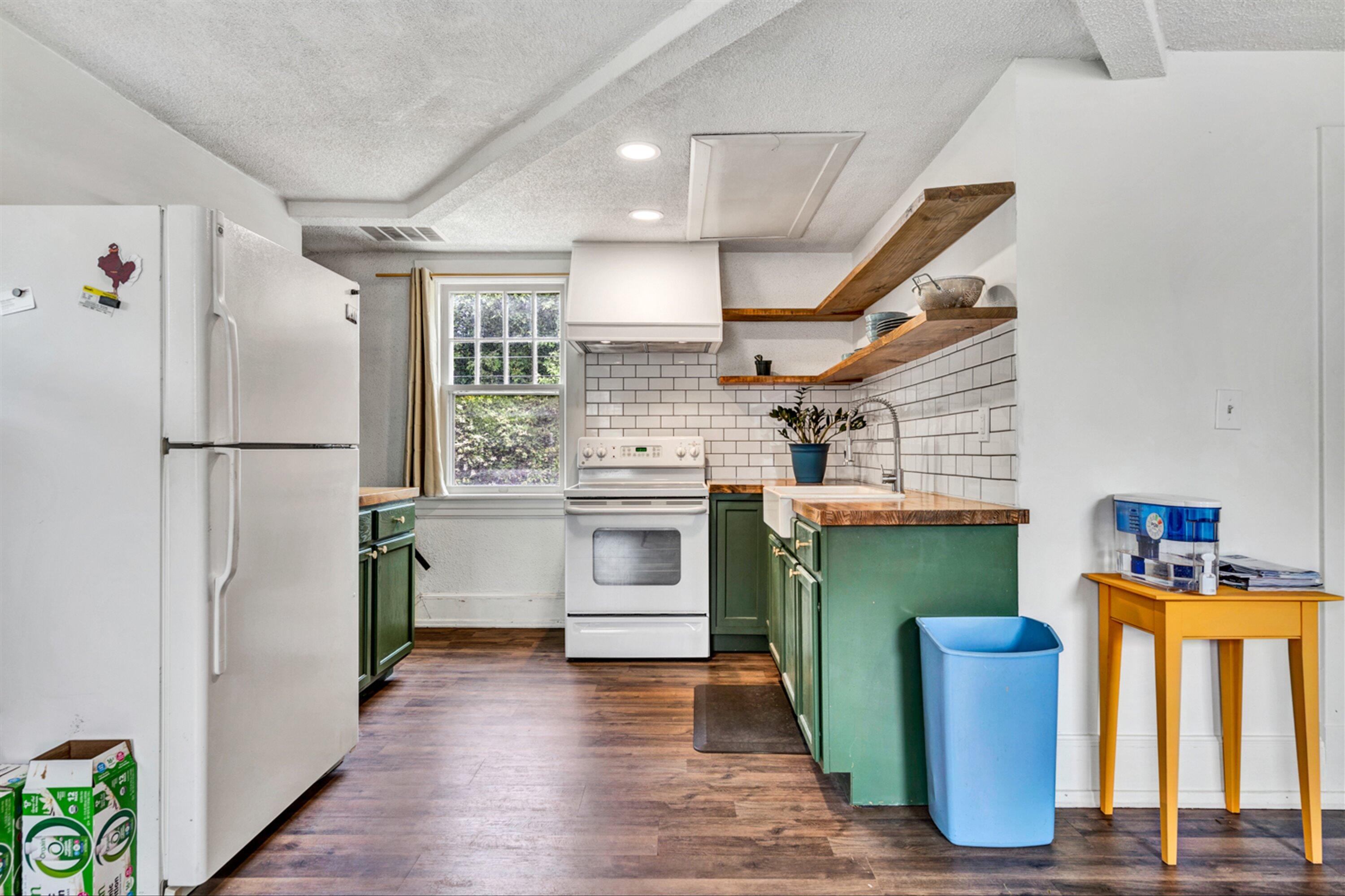 1826 Greenwood RD SW