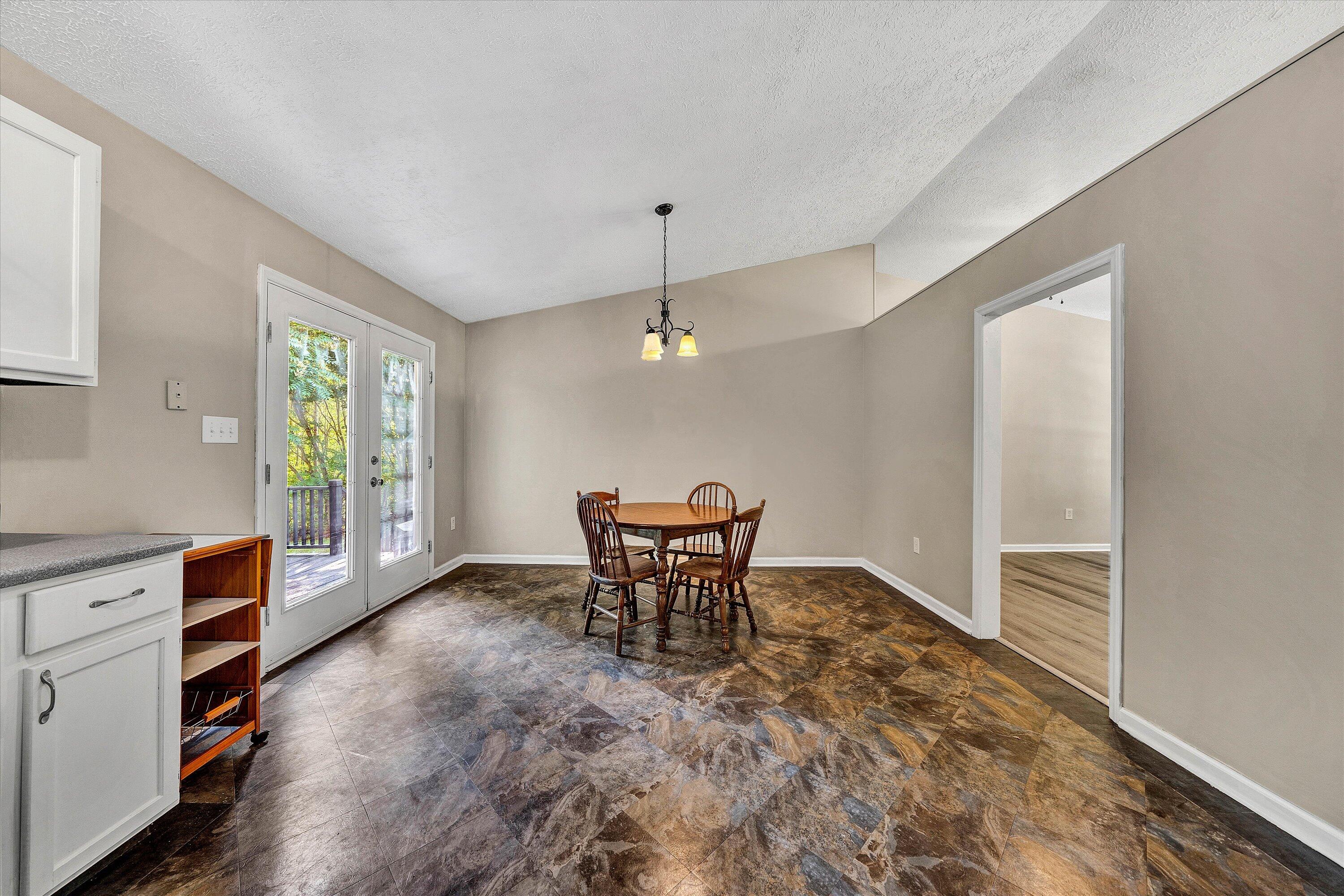 799 Powells Store RD