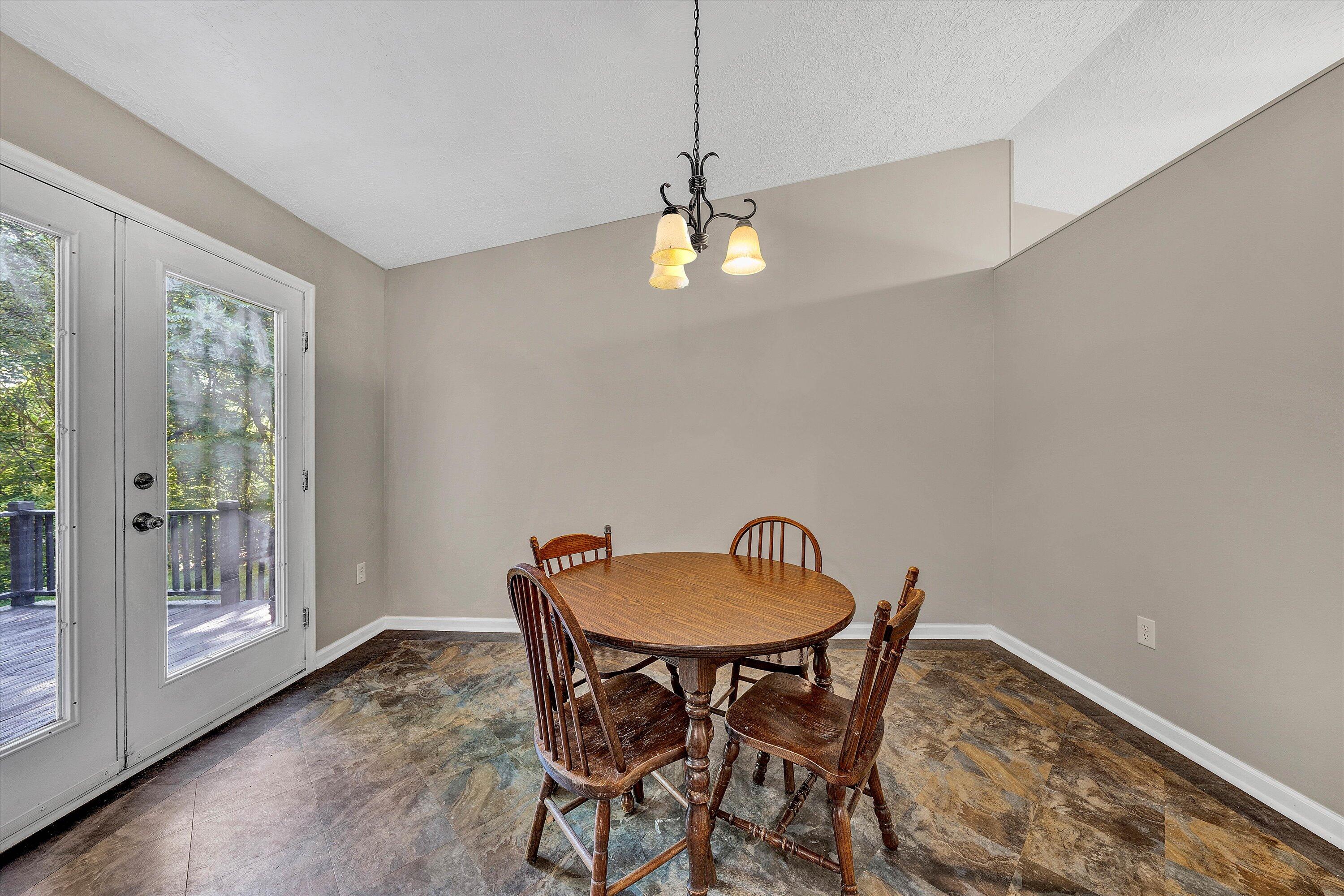 799 Powells Store RD