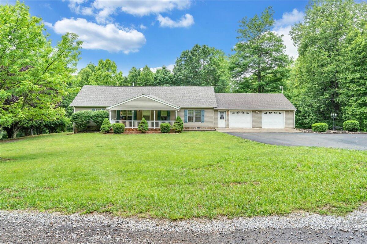 2684 Mountain Valley RD