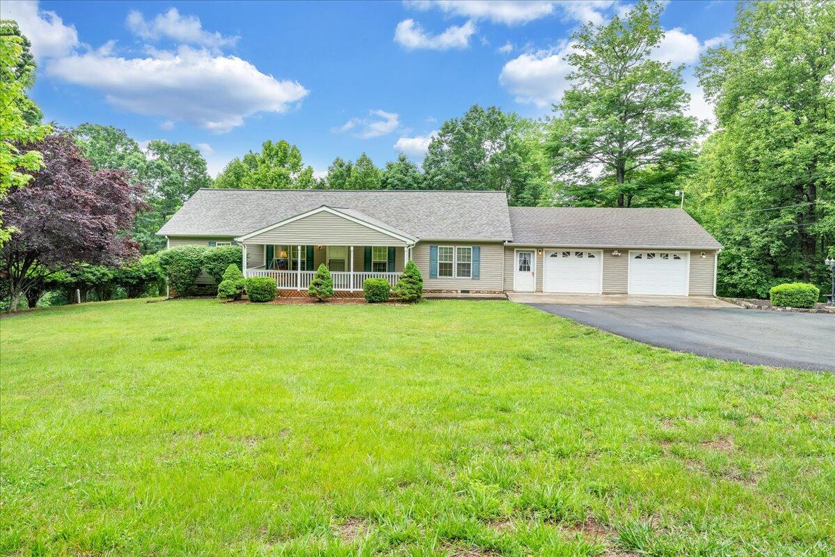 2684 Mountain Valley RD