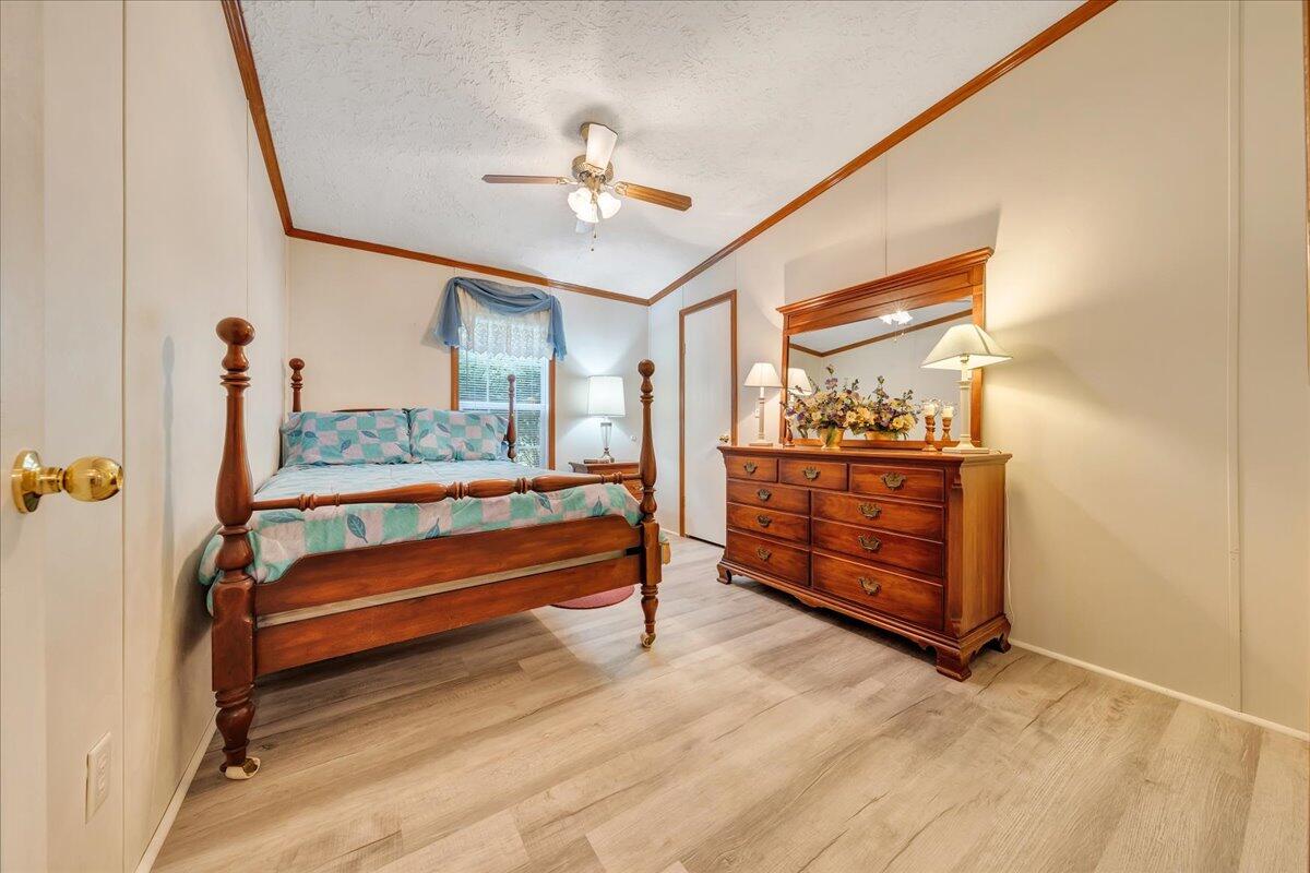 2684 Mountain Valley RD