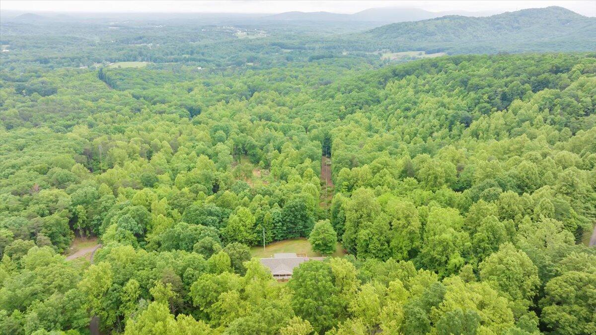 2684 Mountain Valley RD