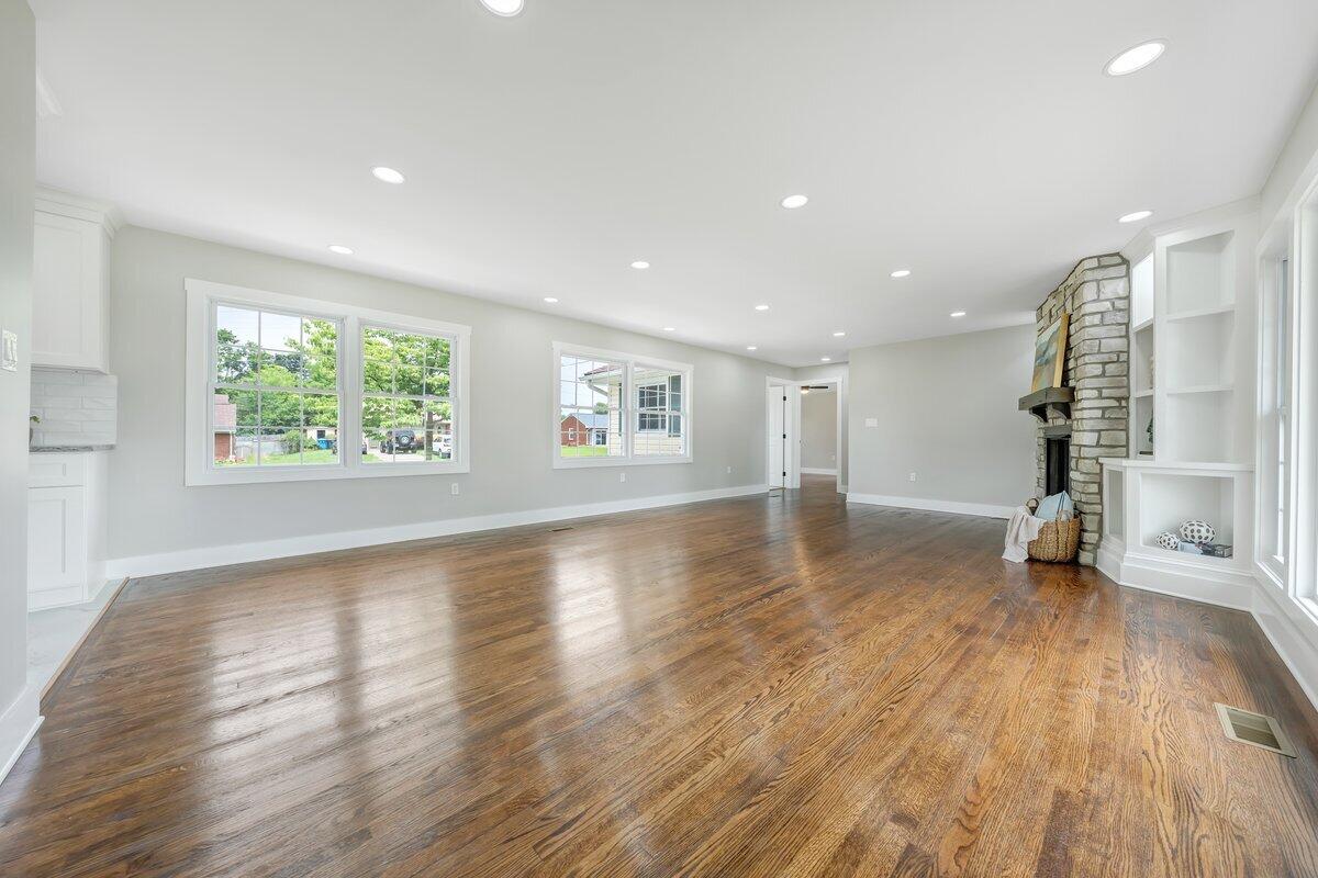 3420 Oakland BLVD NW