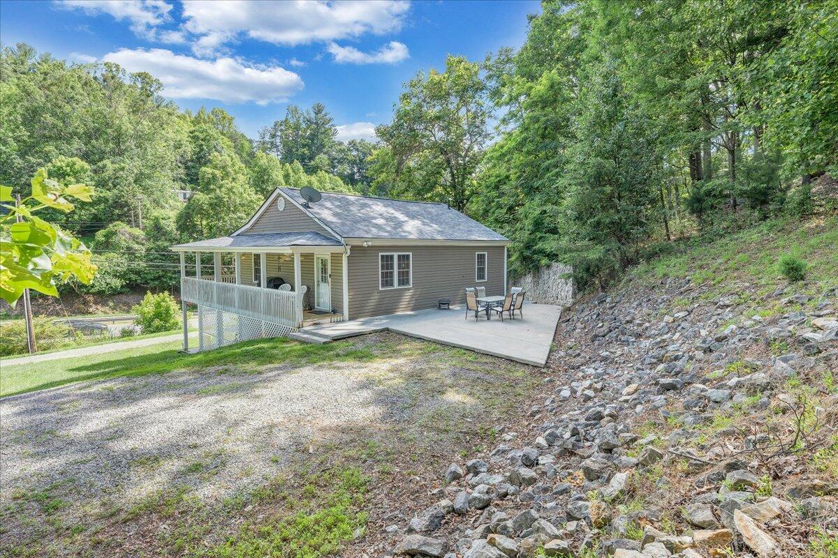 7611 Franklin RD