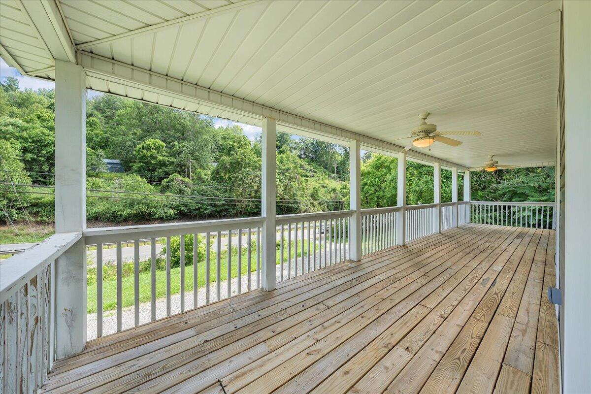 7611 Franklin RD