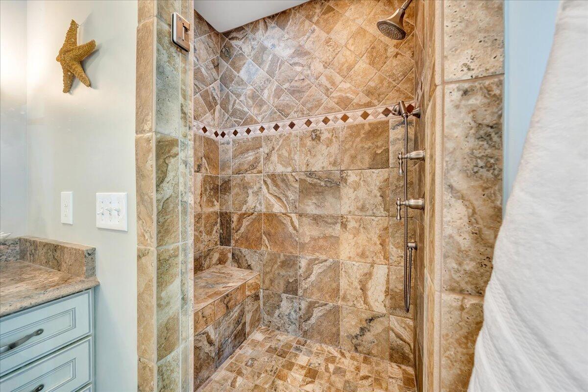 6865 Fairway Ridge RD